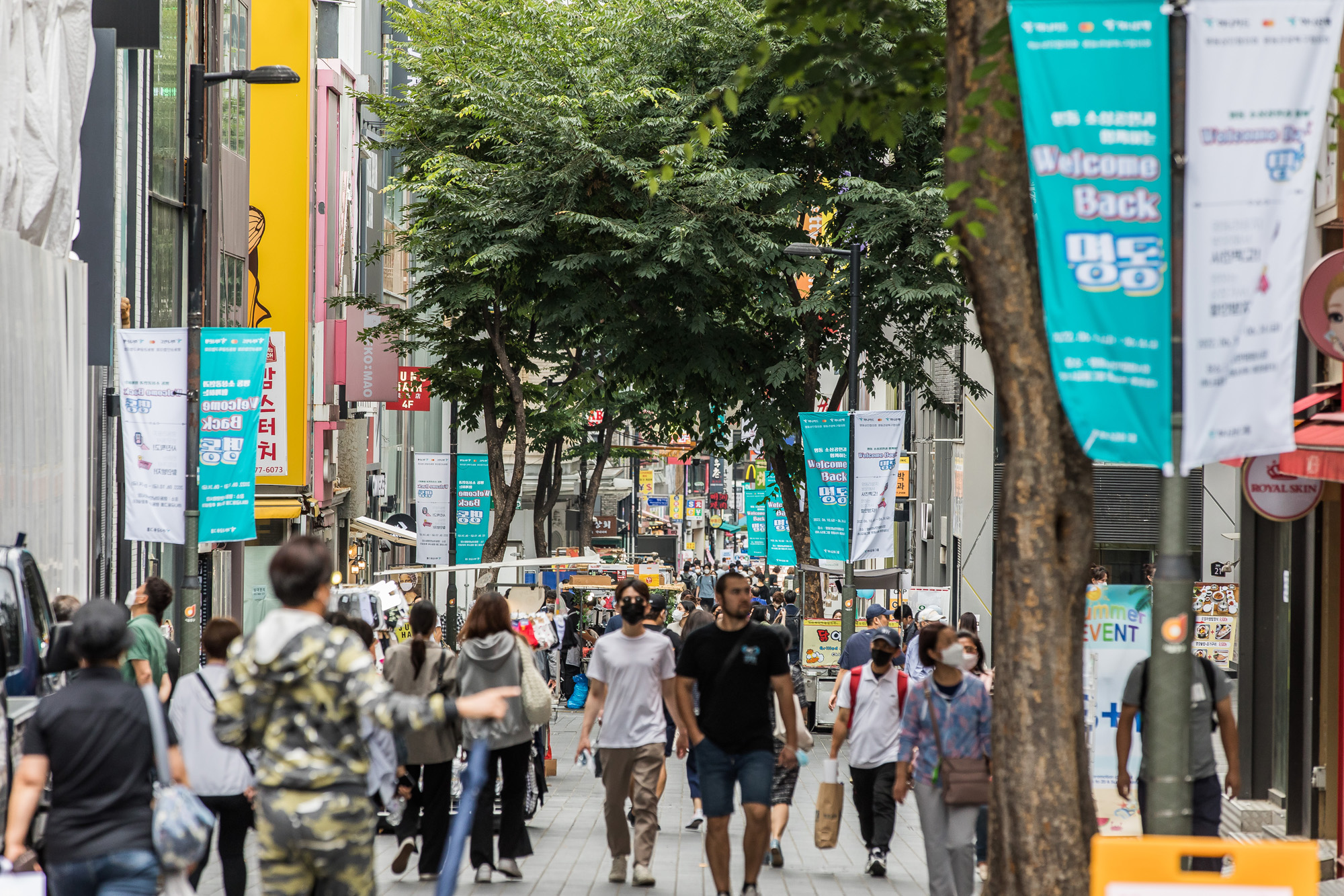 사회;세태;코로나19;신종코로나바이러스감염증;사회적거리두기해제;명동거리;명동거리인파
