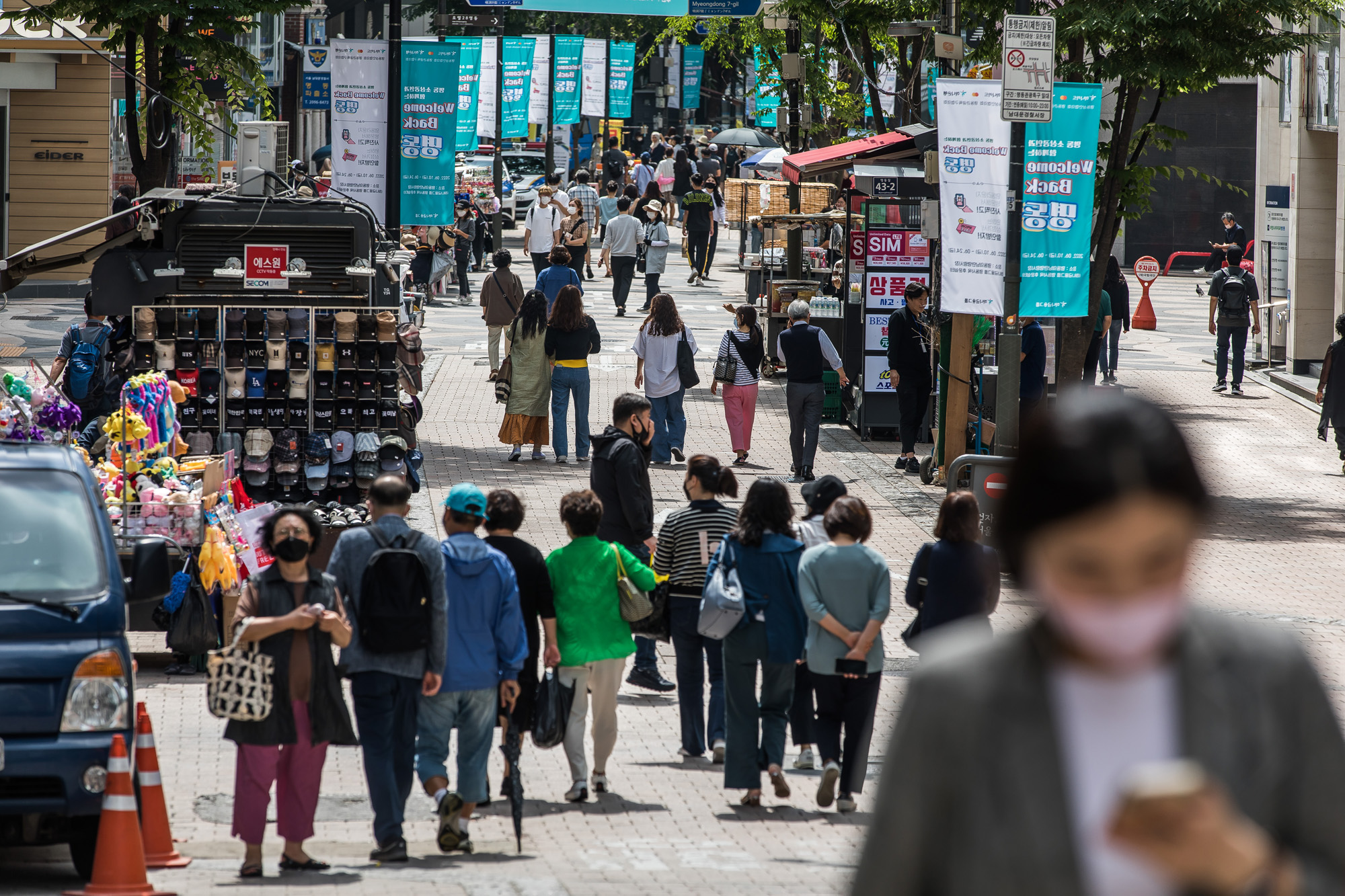 사회;세태;코로나19;신종코로나바이러스감염증;사회적거리두기해제;명동거리;명동거리인파