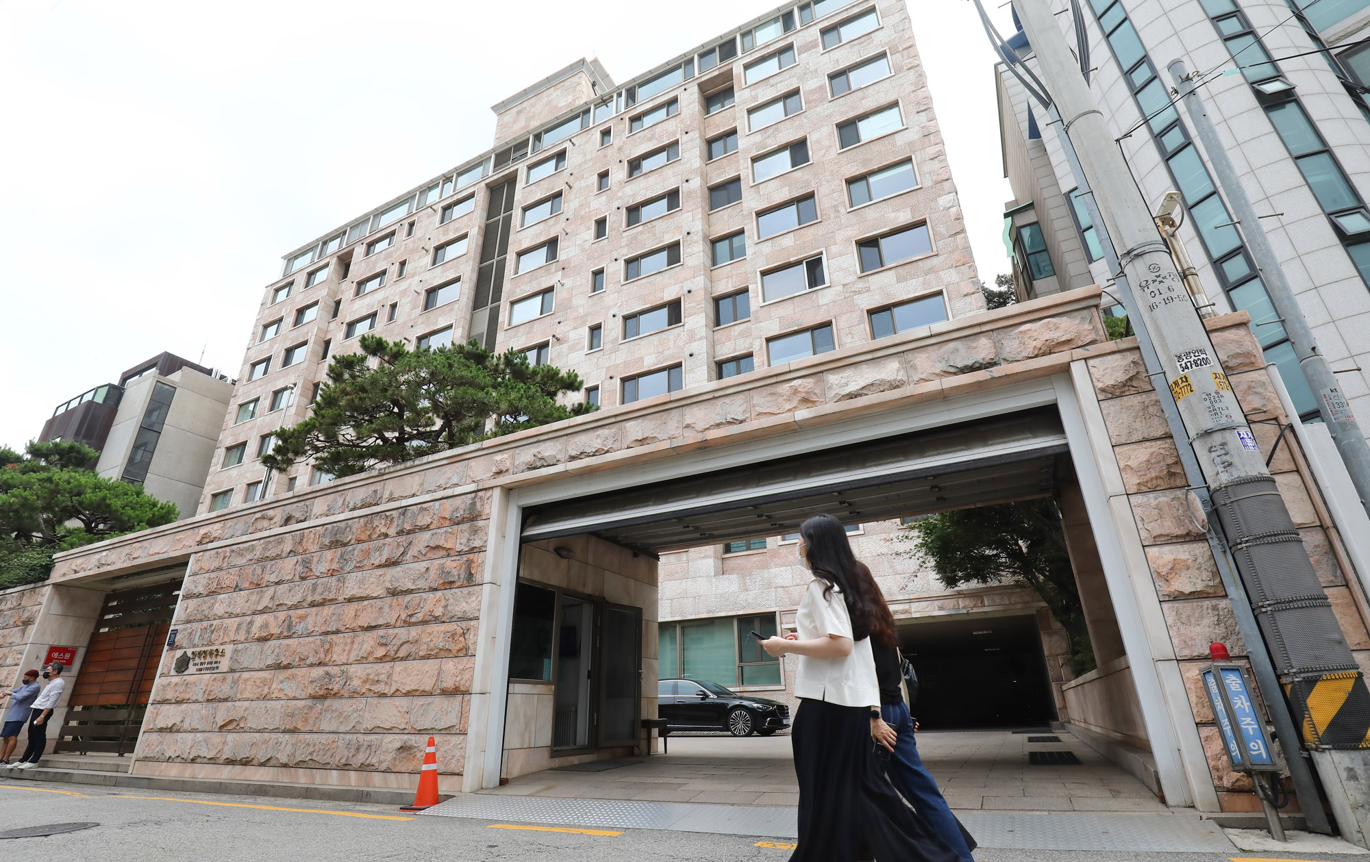 알파임하우스;건물;아파트;신사동빌라