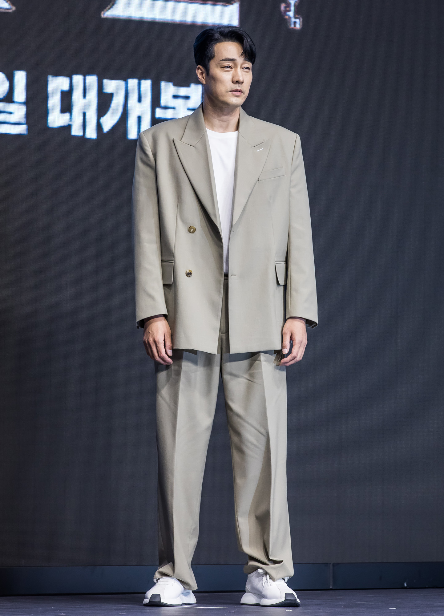 연예;영화;한국영화;외계+인1부;외계+인1부제작보고회;김의성;조우진;염정아;소지섭;김태리;김우빈;류준열;최동훈감독;콘래드서울