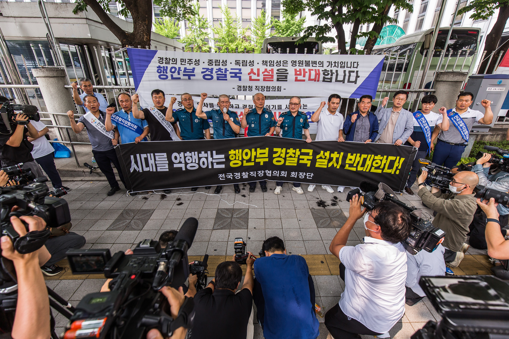 행정;정부;윤석열정부;경찰청;행안부경찰국;전국경찰직장협의회;직협회장;민관기충북청주흥덕경찰서;경찰국신설반대삭발식