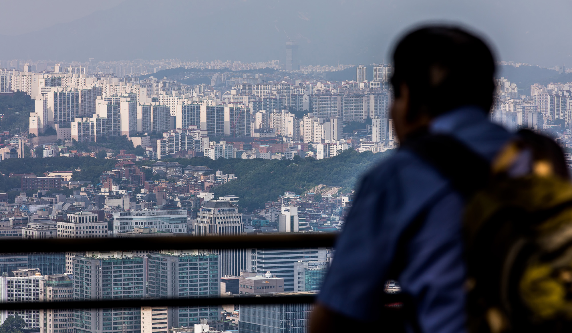 경제;부동산;아파트;서울아파트;서울시내아파트;아파트단지전경;남산;부동산영끌족;영끌족상환부담;집값폭락;아파트값폭락