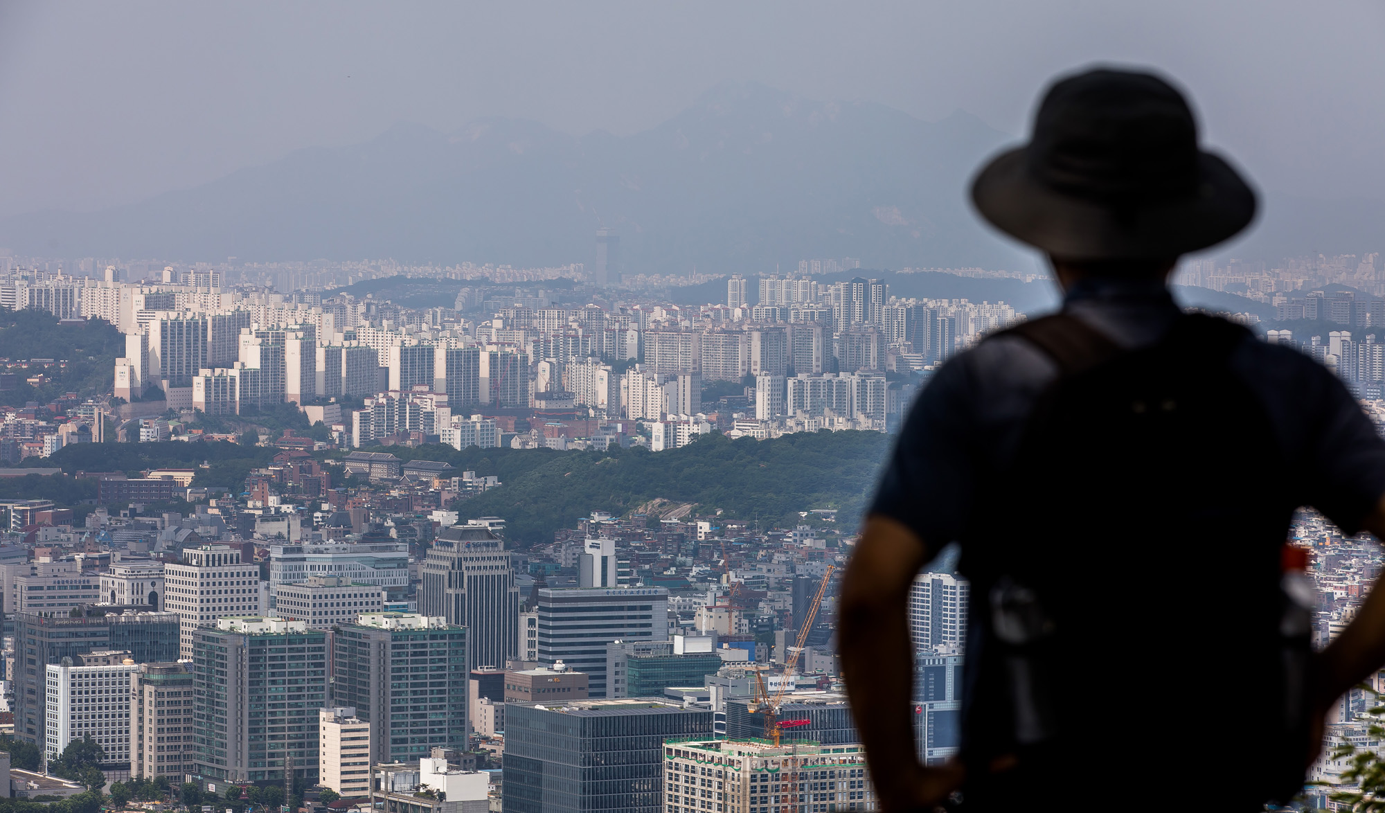 경제;부동산;아파트;서울아파트;서울시내아파트;아파트단지전경;남산;부동산영끌족;영끌족상환부담;집값폭락;아파트값폭락