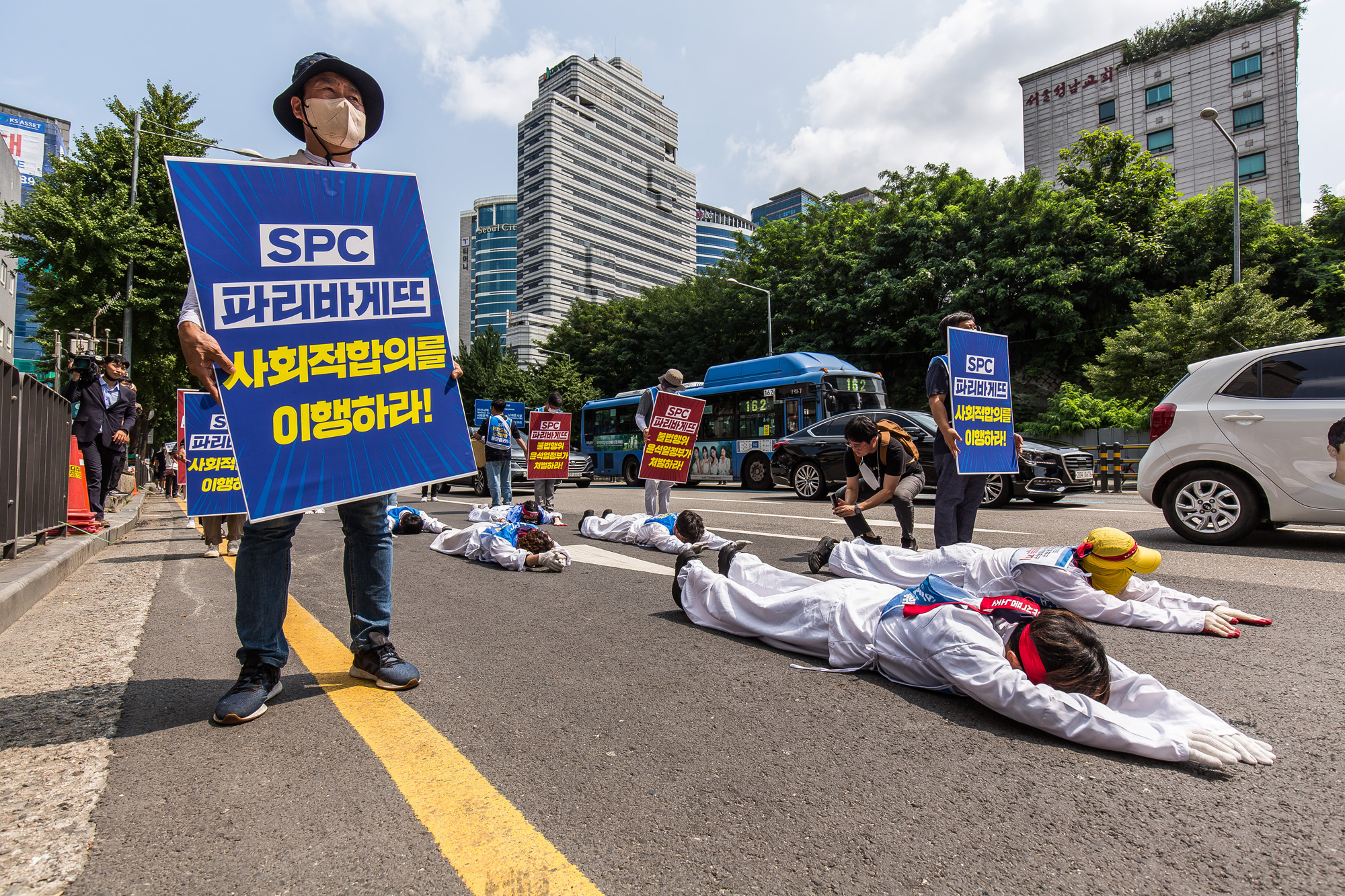 사회;집회;시위;기자회견;SPC;파리바게트;파리바게트사태;오체투지;파리바게트사회적합의이행촉구