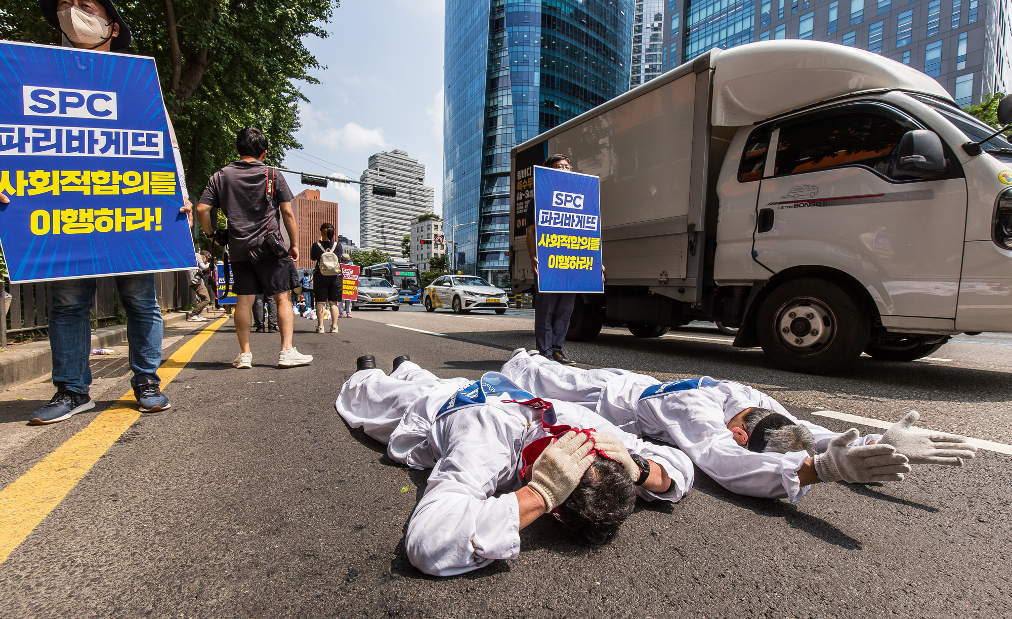 사회;집회;시위;기자회견;SPC;파리바게트;파리바게트사태;오체투지;파리바게트사회적합의이행촉구
