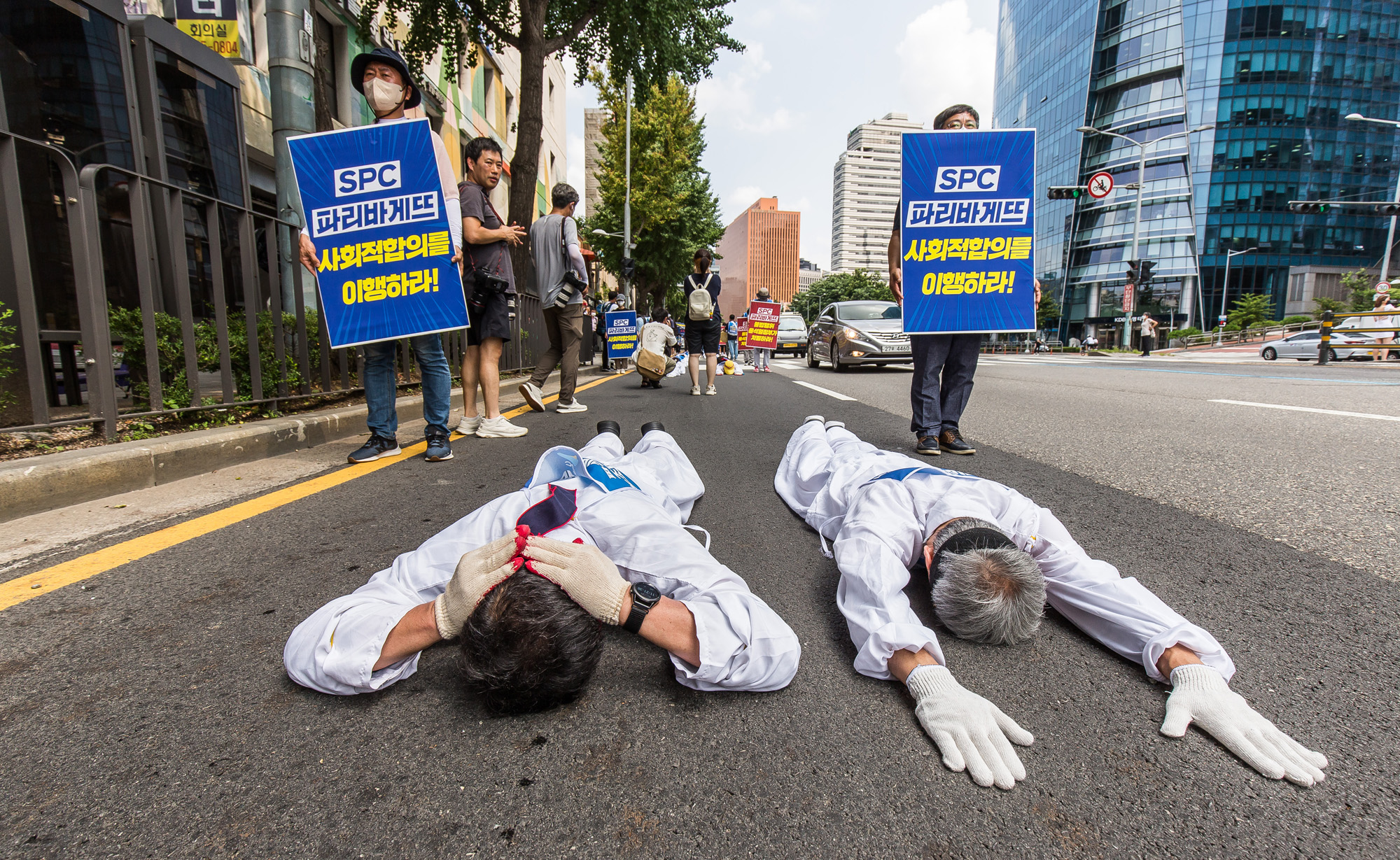 사회;집회;시위;기자회견;SPC;파리바게트;파리바게트사태;오체투지;파리바게트사회적합의이행촉구