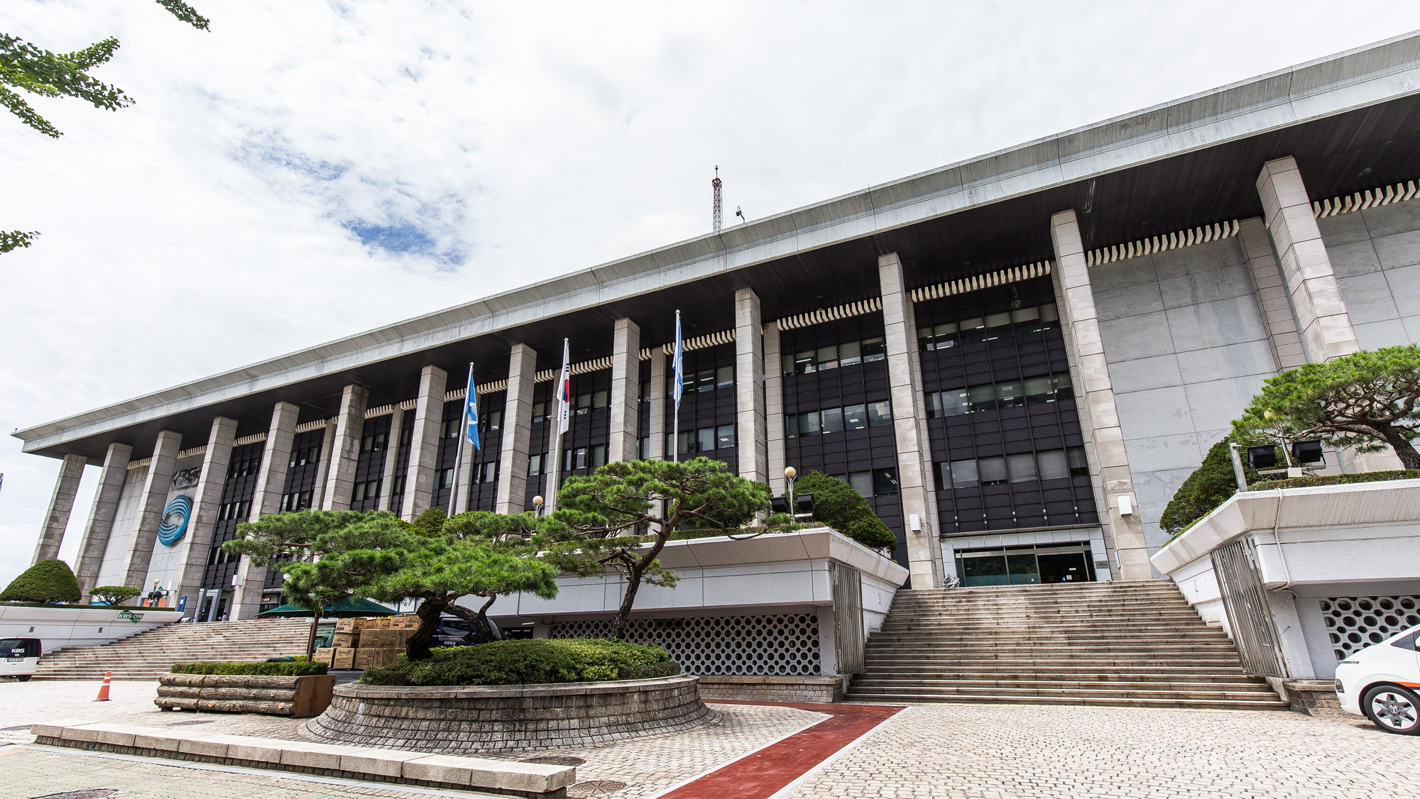 시사저널;누가한국을움직이는가;2022누가한국을움직이는가;언론매체부문;한국방송공사;KBS