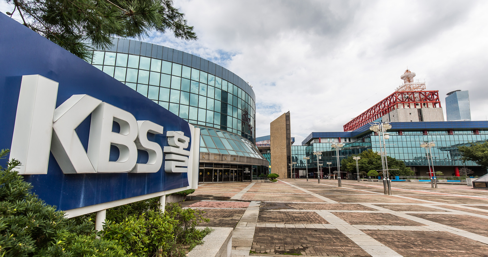 시사저널;누가한국을움직이는가;2022누가한국을움직이는가;언론매체부문;한국방송공사;KBS