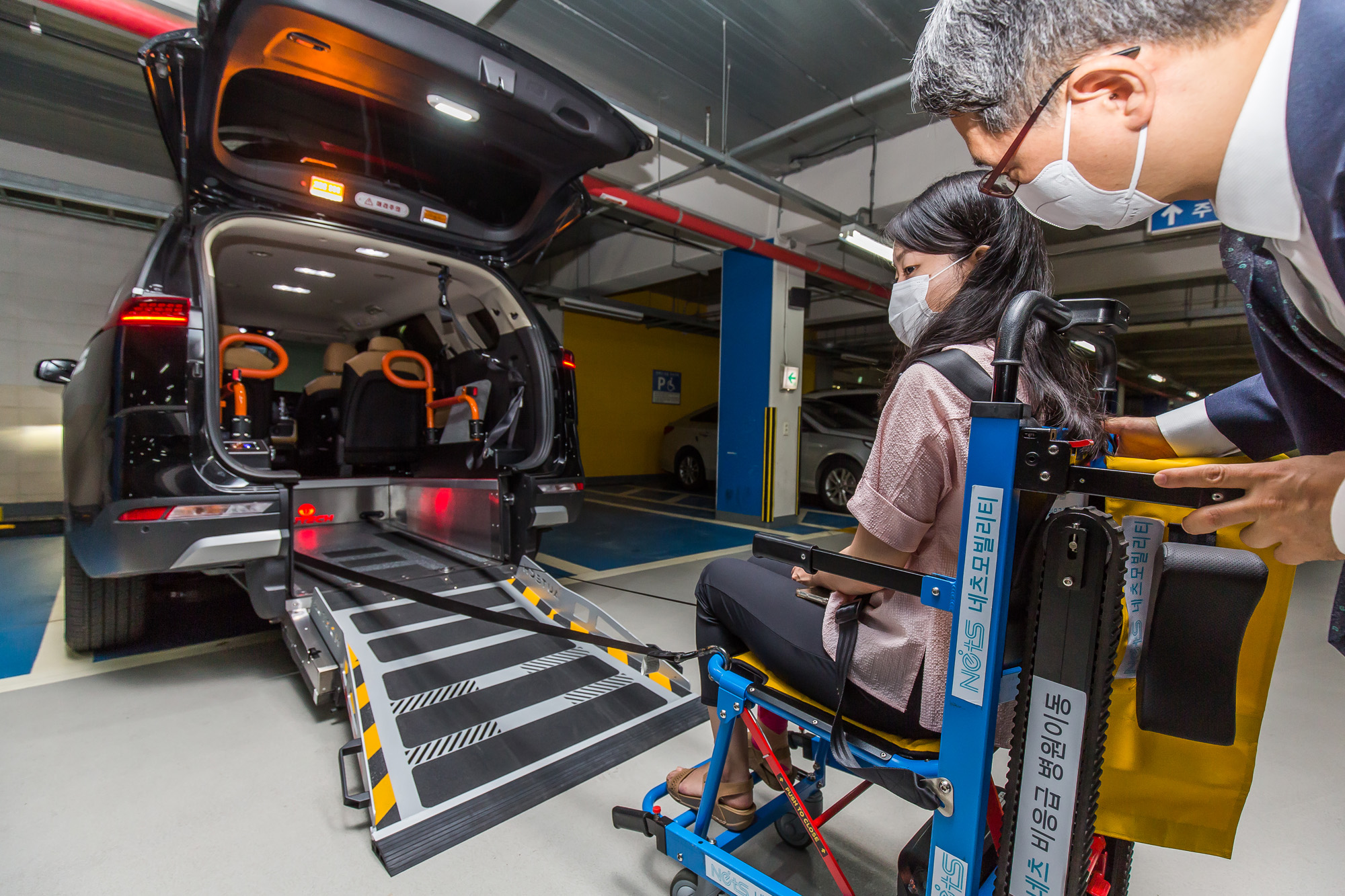 경제;기업;스타트업;메이븐플러스;네츠모빌리티;병원동행서비스;고위드유;김원종;몽셰프;병원동행매니저;차량이동서비스;전동휠체어;전동식리프트