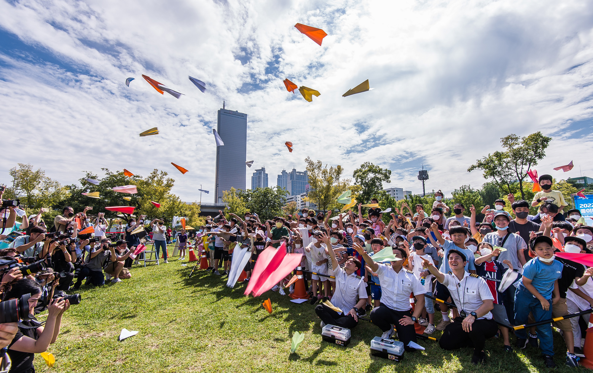 사회;문화;행사;축제;한강종이비행기축제;한강종이비행기대회;여의도한강공원