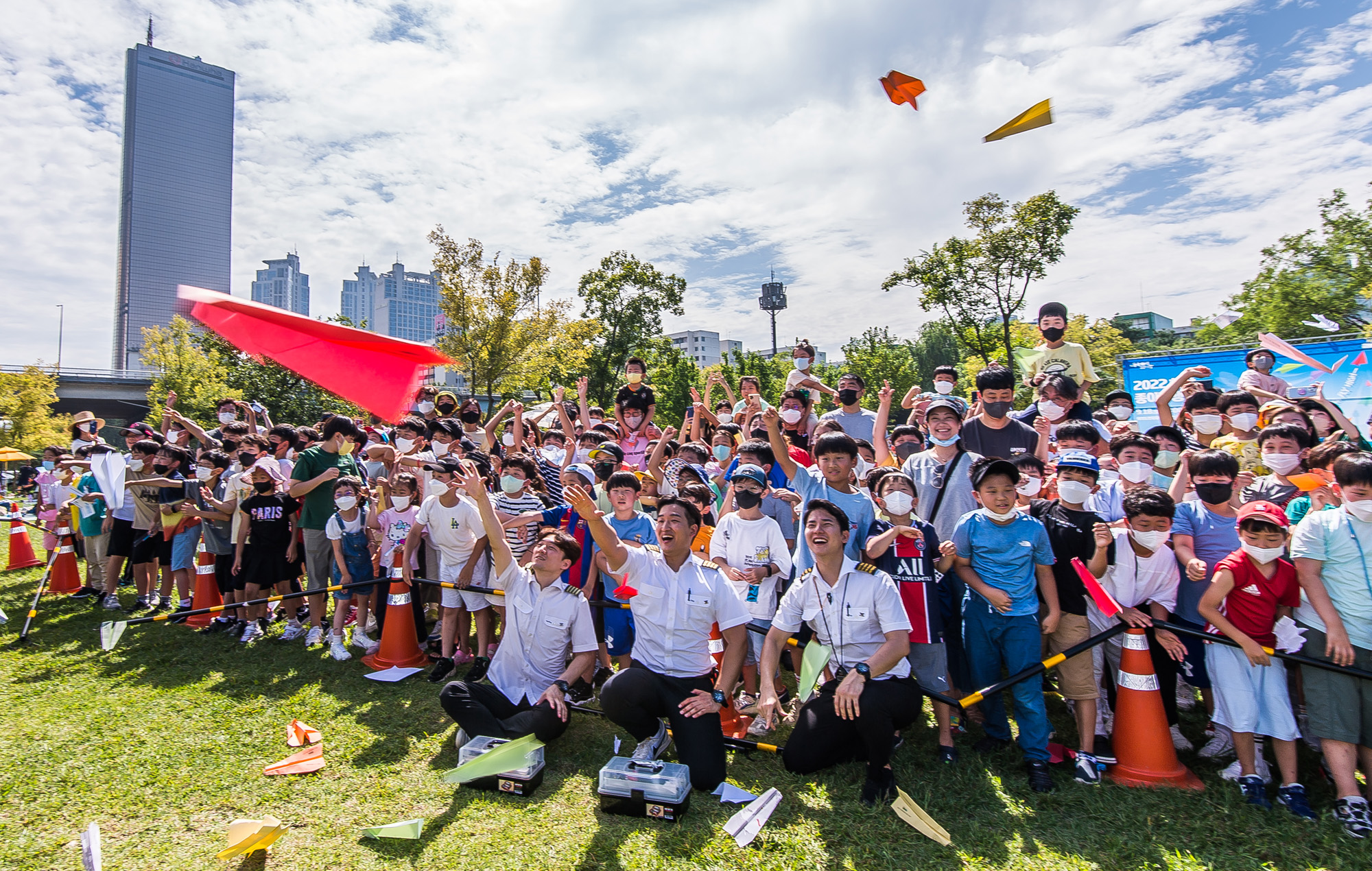 사회;문화;행사;축제;한강종이비행기축제;한강종이비행기대회;여의도한강공원