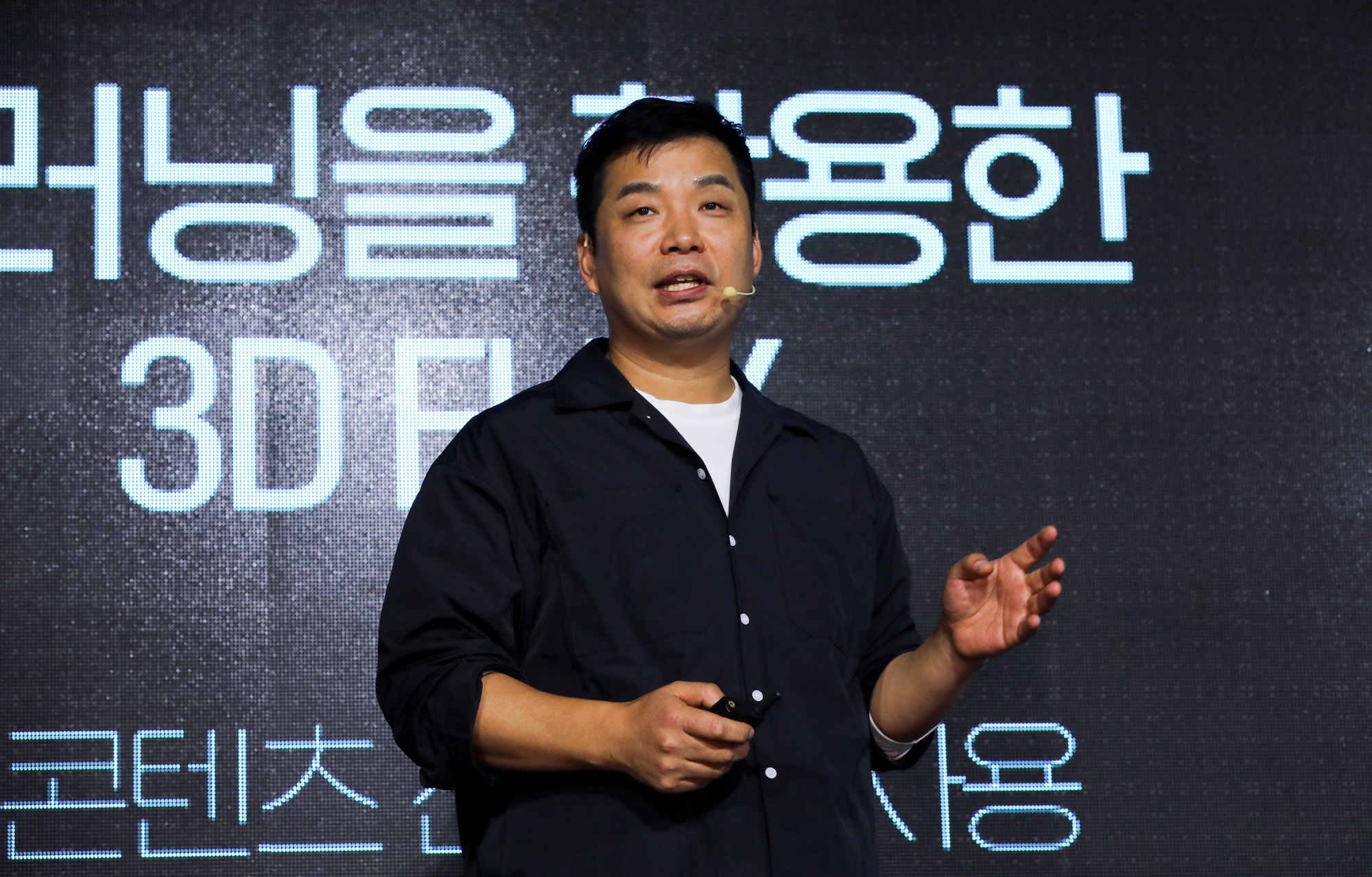 비즈한국;브랜드비즈;백승엽;색승엽로커스엑스;로지