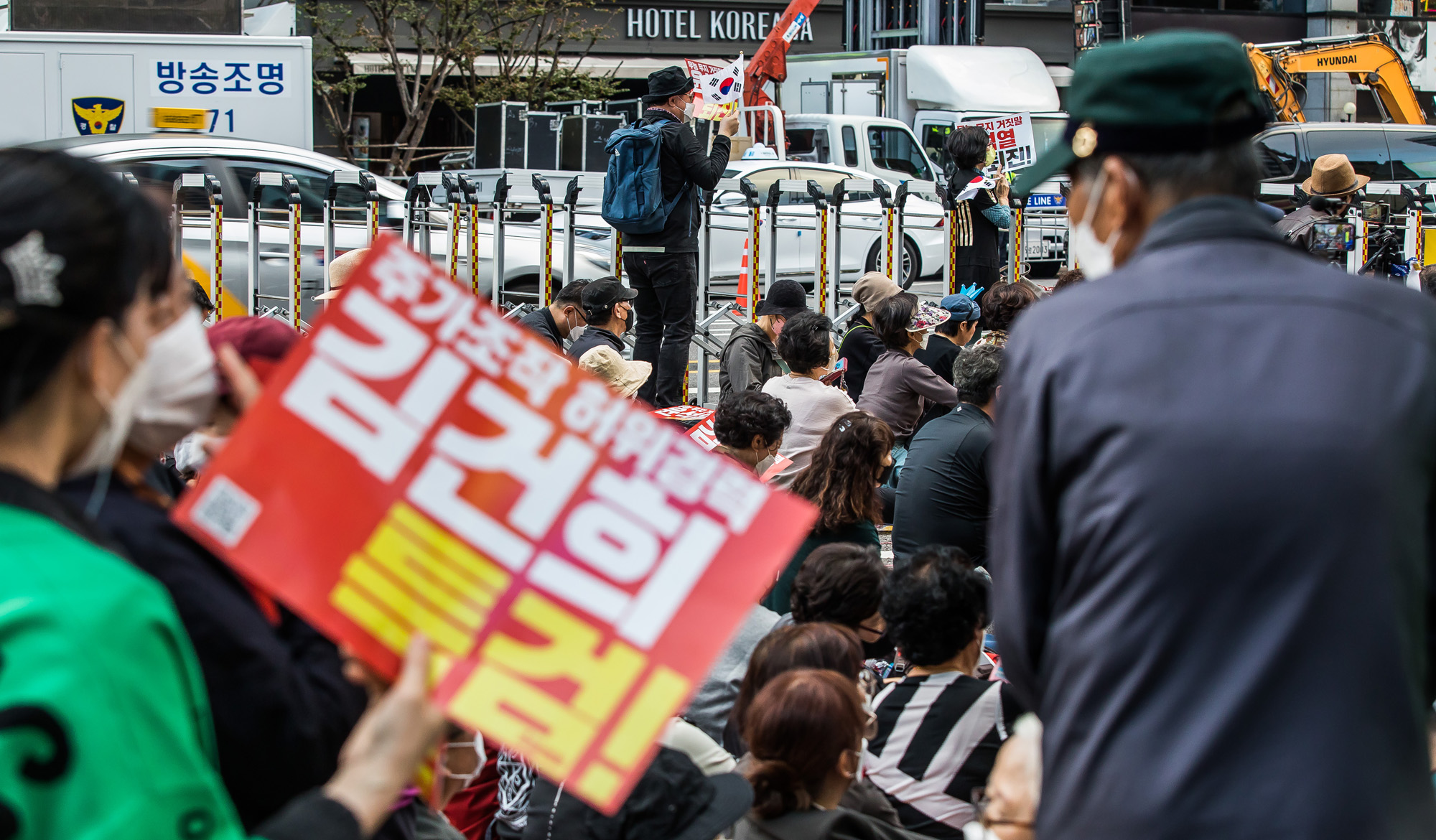 사회;집회;시위;촛불집회;윤석열퇴진촛불집회;윤석열 대통령 퇴진·김건희 여사 특검 촉구 10차;윤석열김건희퇴진집회;윤석열규탄