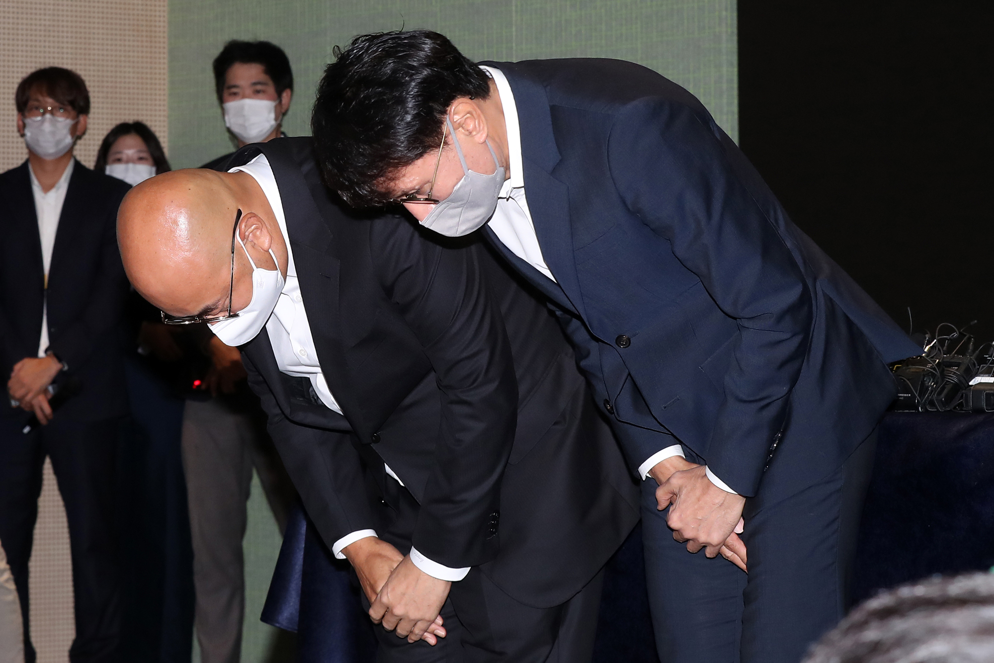 경제;기업;카카오;대표;사과기자회견;판교;아지트