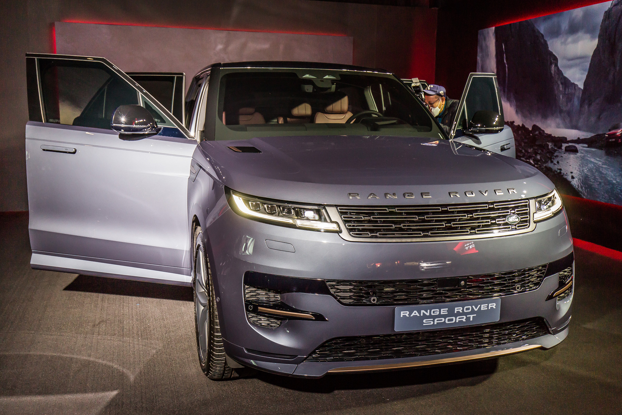 경제;자동차;신차;외제차;랜드로버;레인지로버;올뉴레인지로버스포츠;로빈콜건;재규어랜드로버코리아