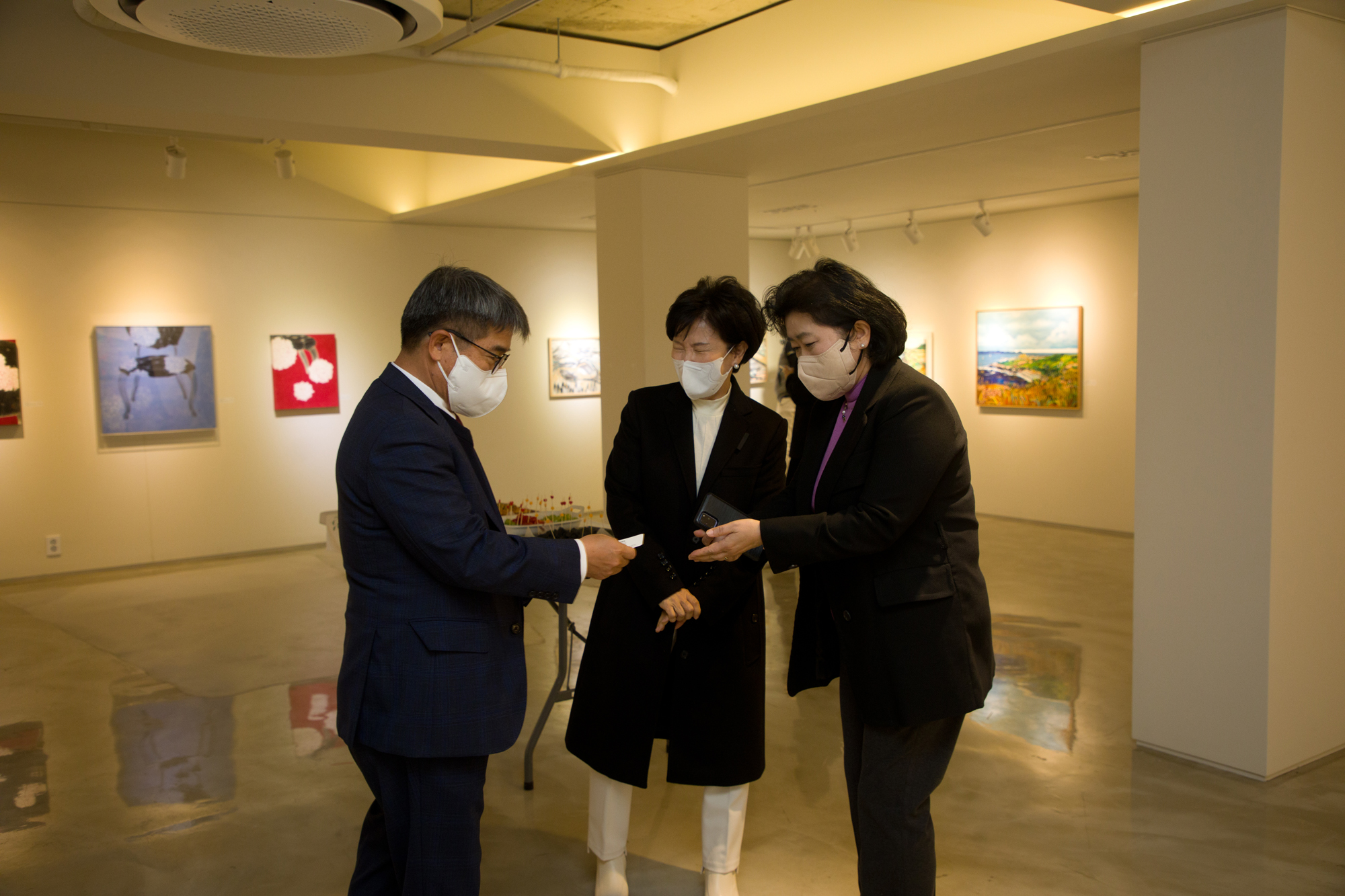 회사;비즈한국;한국미술응원프로젝트;KAUP;전시회
