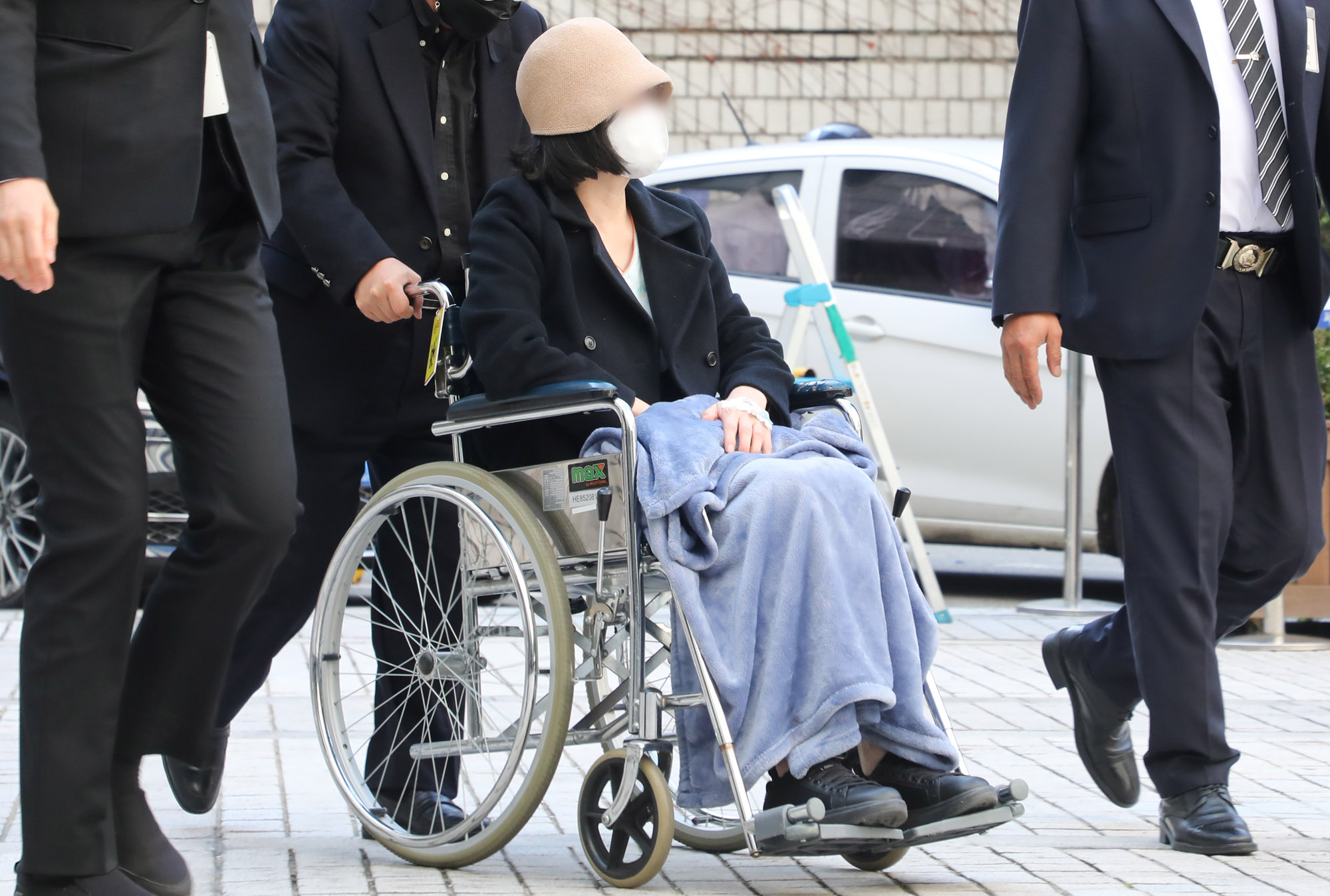정경심;정경심조국;정경심재판;정경심구형;정경심법원;정경심휠체어
