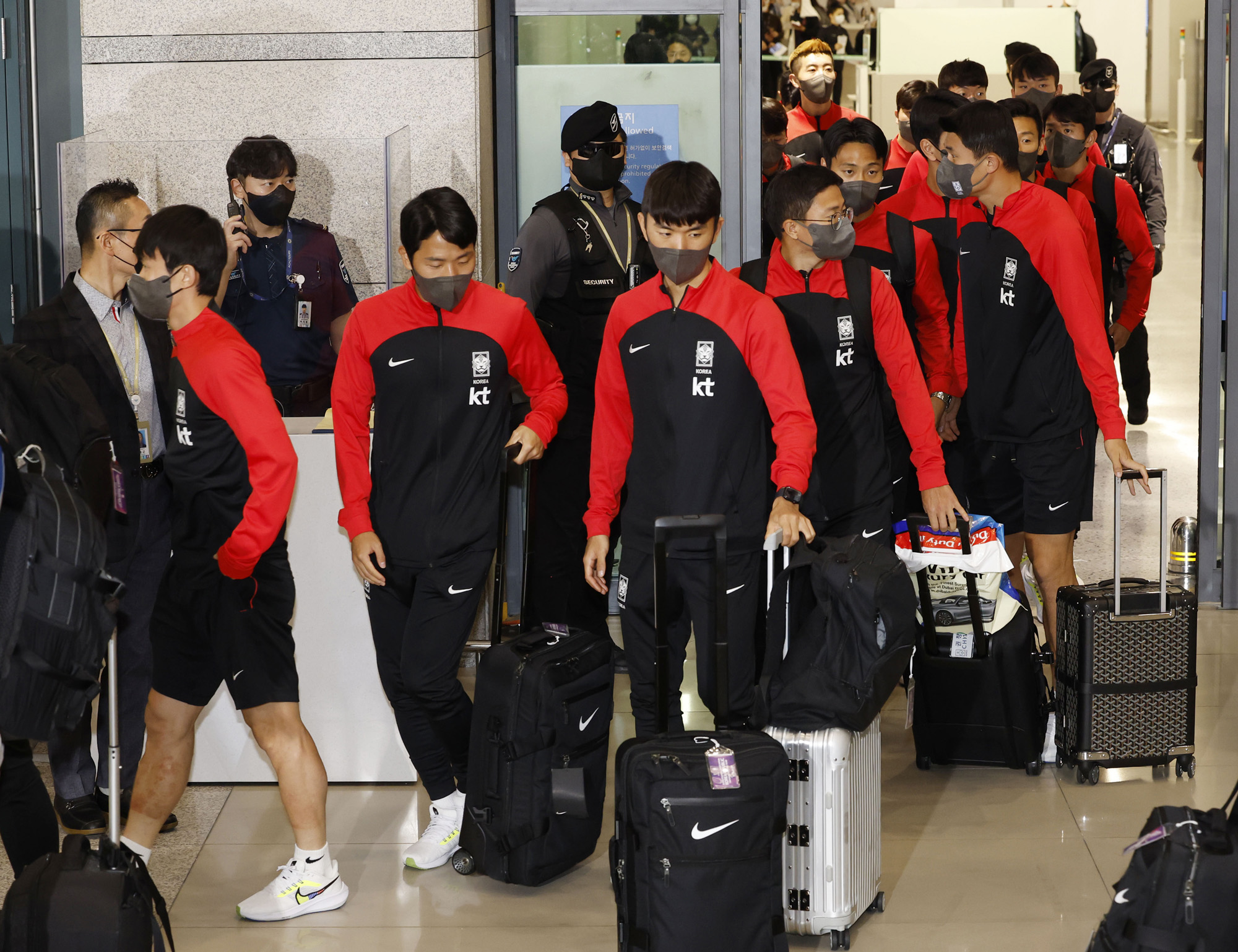 스포츠;축구;월드컵;2022카타르월드컵;한국축구대표팀;국가대표팀;벤투호;축구대표팀귀국