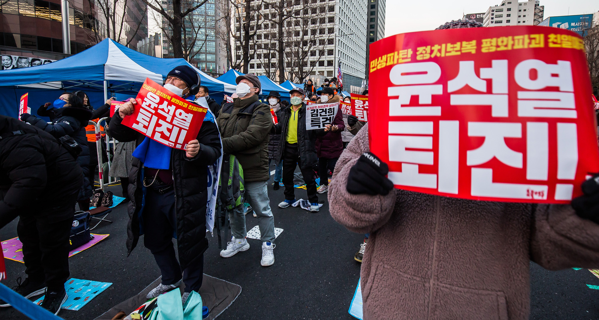사회;집회;시위;촛불집회;윤석열퇴진촛불집회;윤석열 대통령 퇴진·김건희 여사 특검 촉구 18차;윤석열김건희퇴진집회;윤석열규탄;윤석열 대통령 퇴진·김건희 여사 특검 촉구 18차