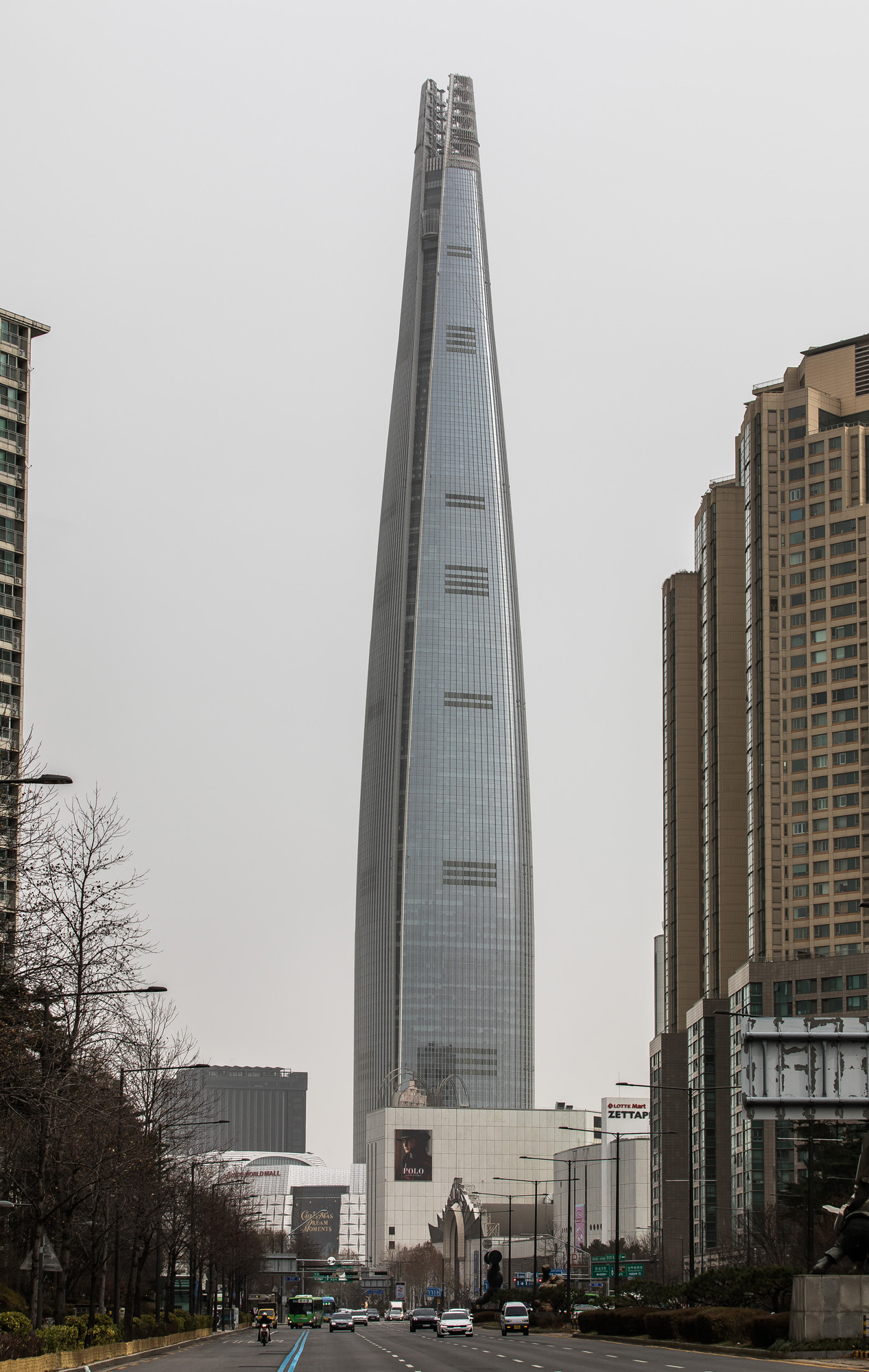 경제;빗썸브로커;롯데월드타워;가상화폐;암호화폐;코인거래소;빗썸;가상화폐거래소