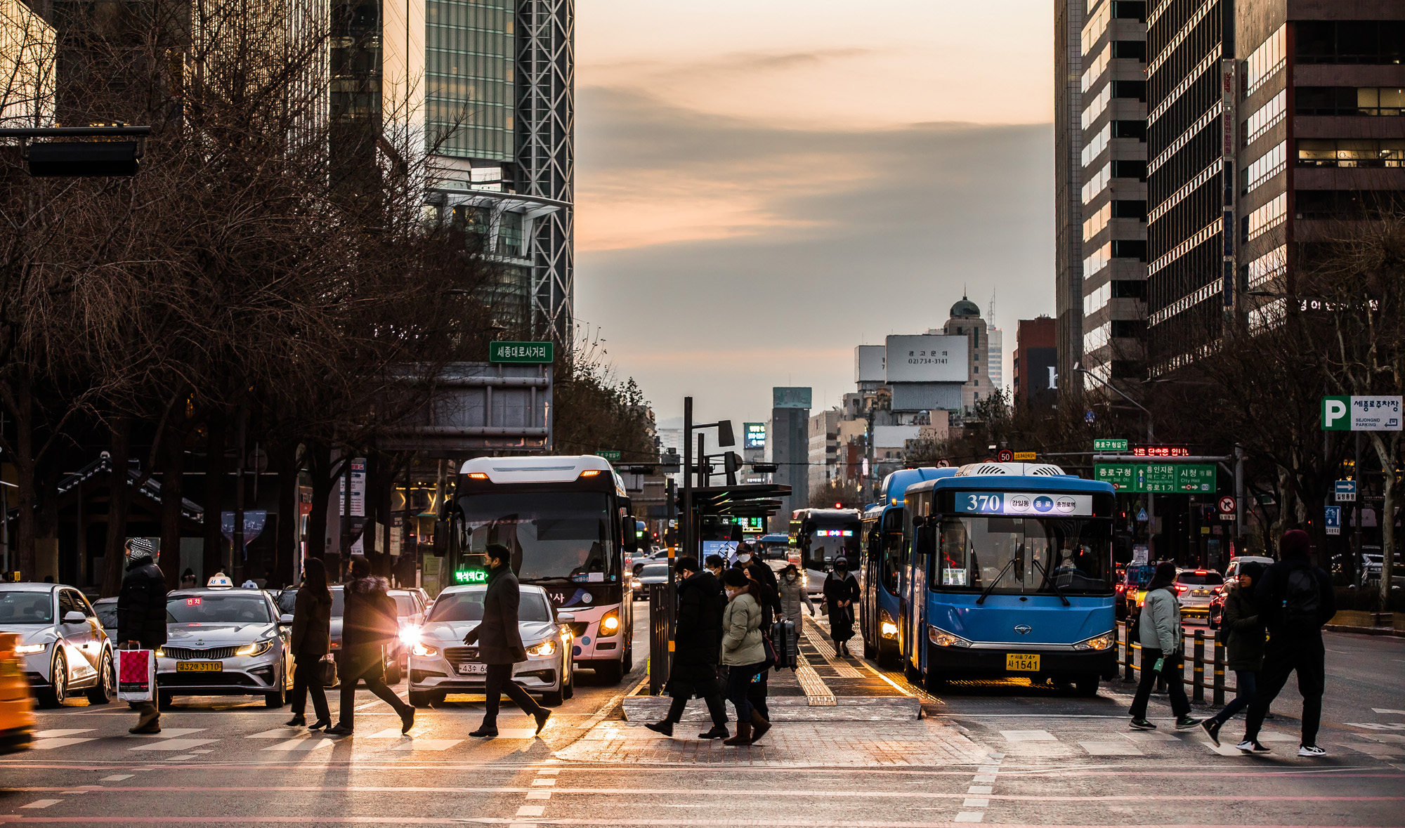 사회;세태;신년호;2023년첫출근;광화문출근시민;출근하는직장인
