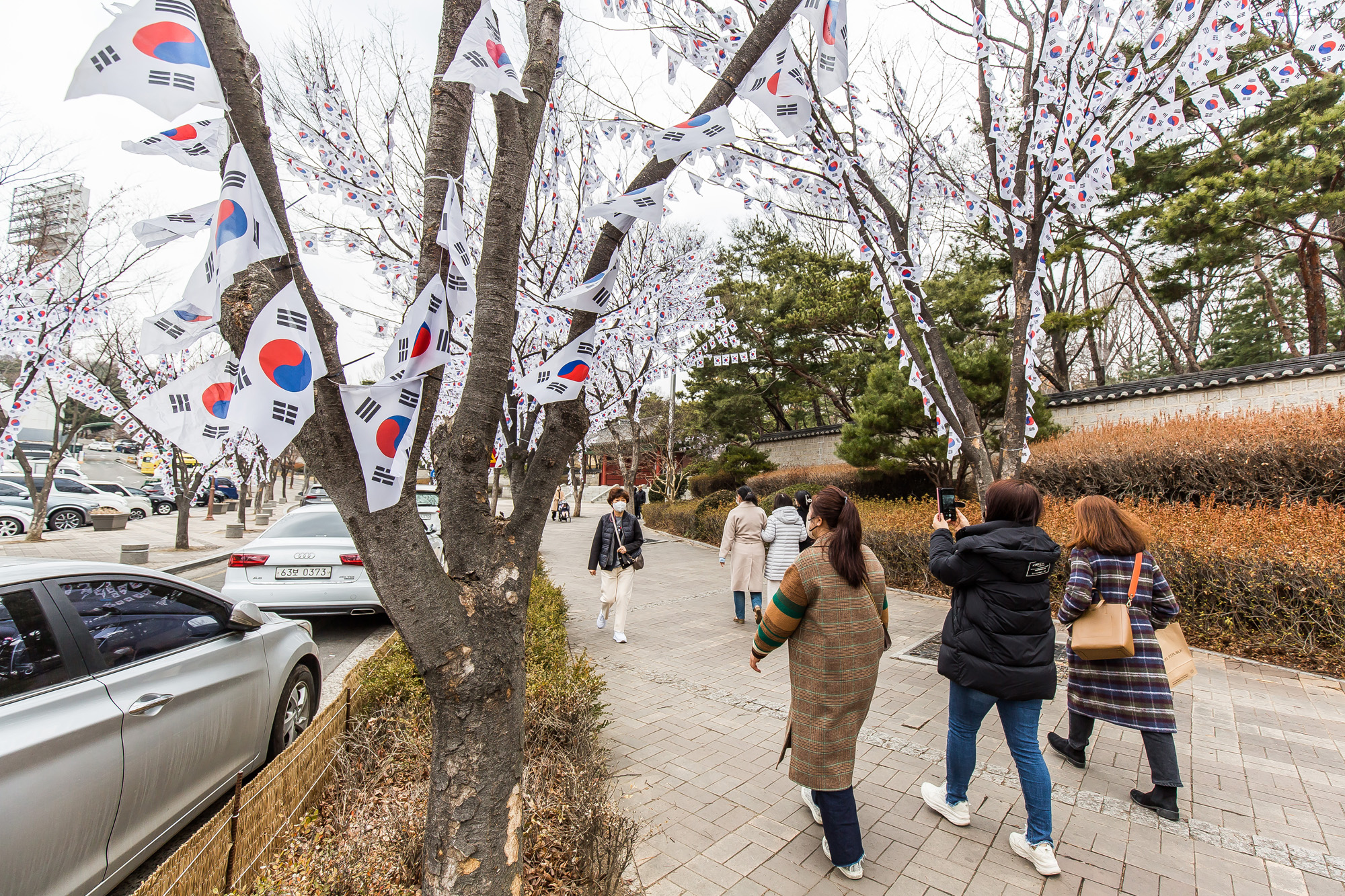 역사;공휴일;삼일절;3.1절;효창공원;독립운동기념일;국경일;태극기거리