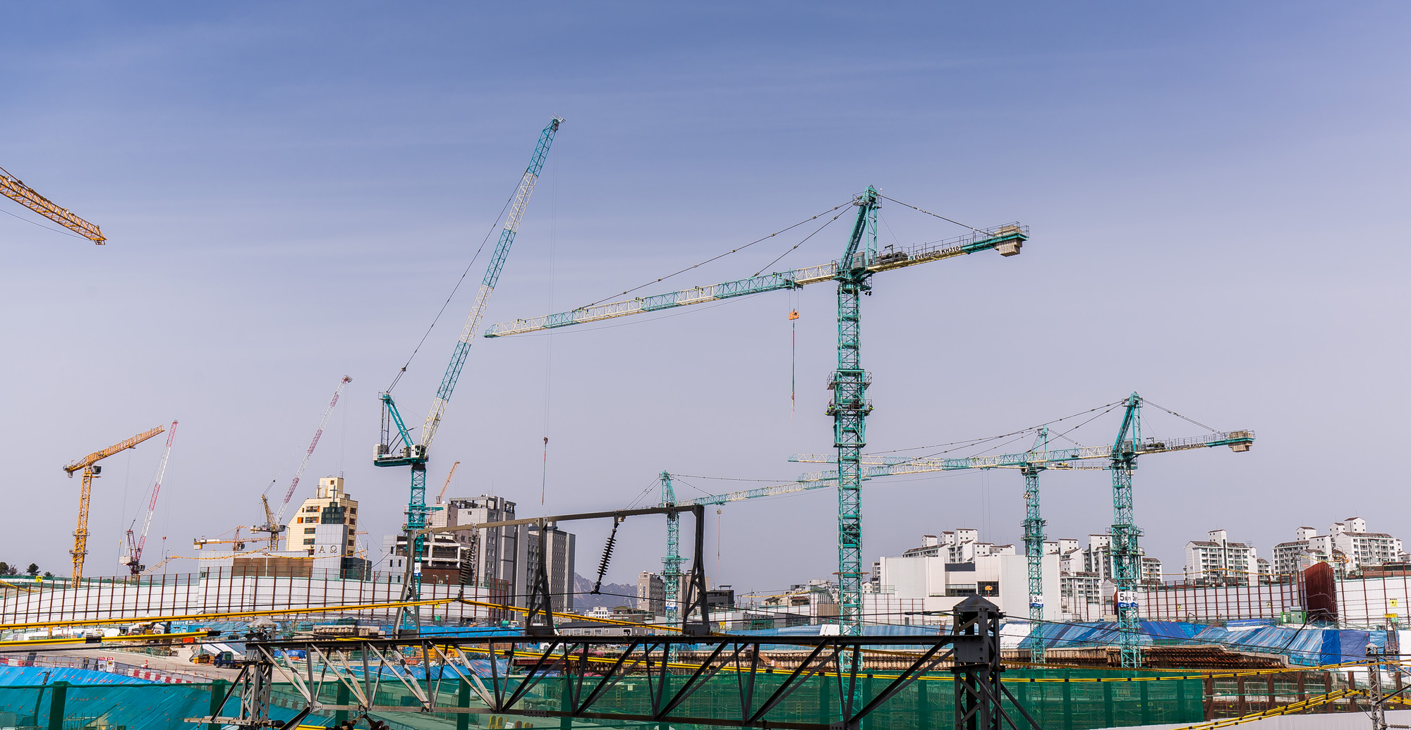 사회;건설업;타워크레인;타워크레인기사;타워크레인조종사;건설현장;신축공사현장