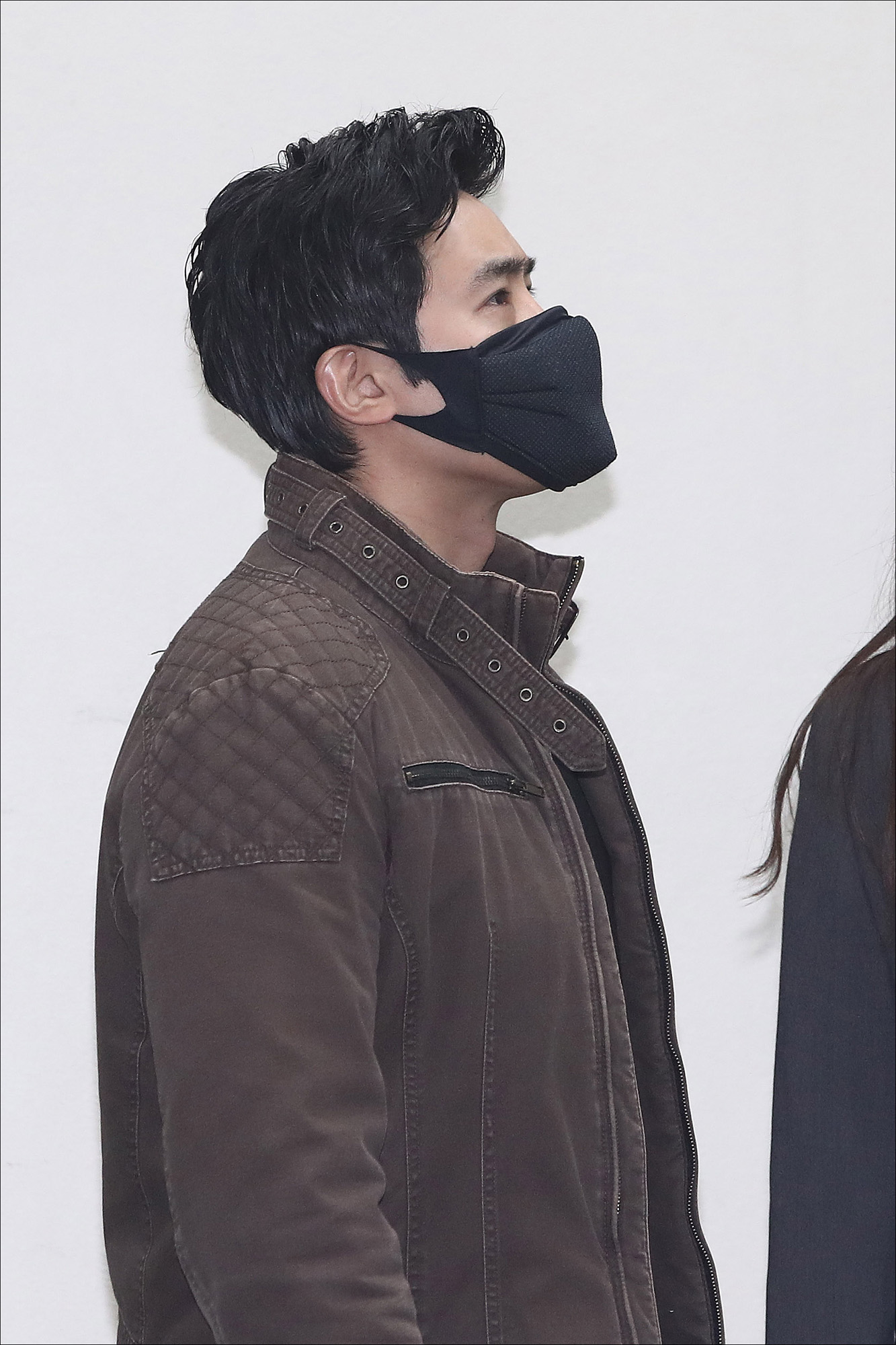 사회;인물;사건사고;이근전대위;이근대위;유튜버이근;이근여권법위반;이근도주치상혐의;서울중앙지법