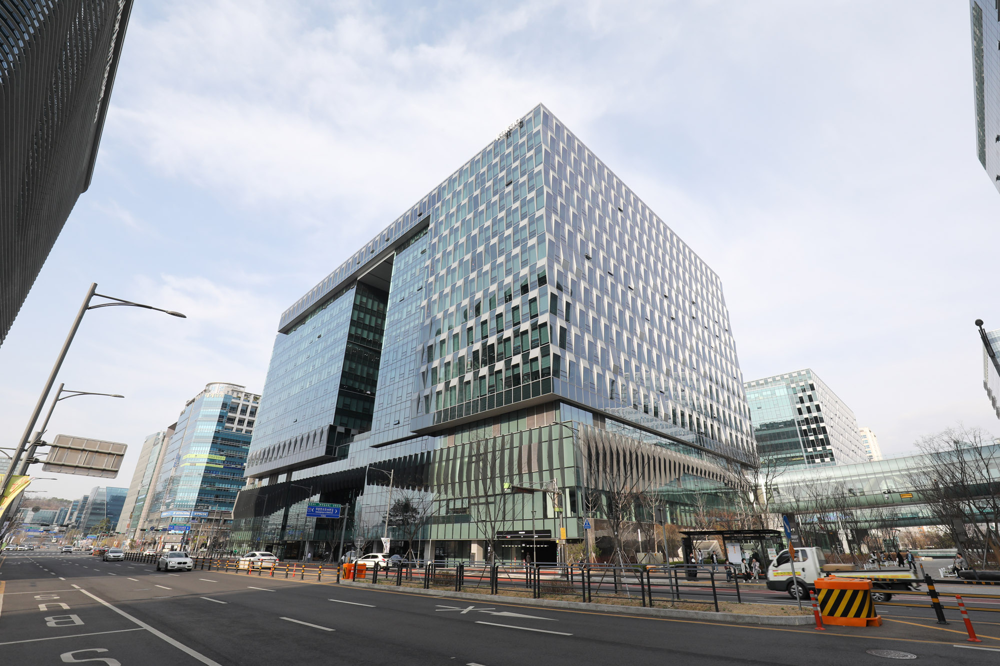 카카오아지트;판교카카오;카카오판교아지트;아지트;카카오건물