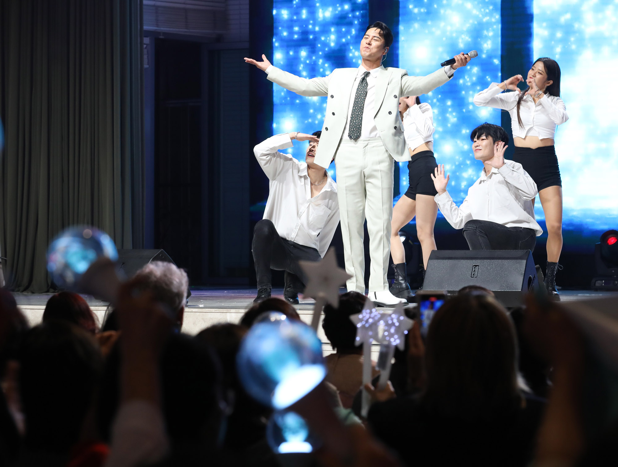 디너쇼;희망디녀쇼;일요신문주최;다시뛰는중소기업희망디너쇼