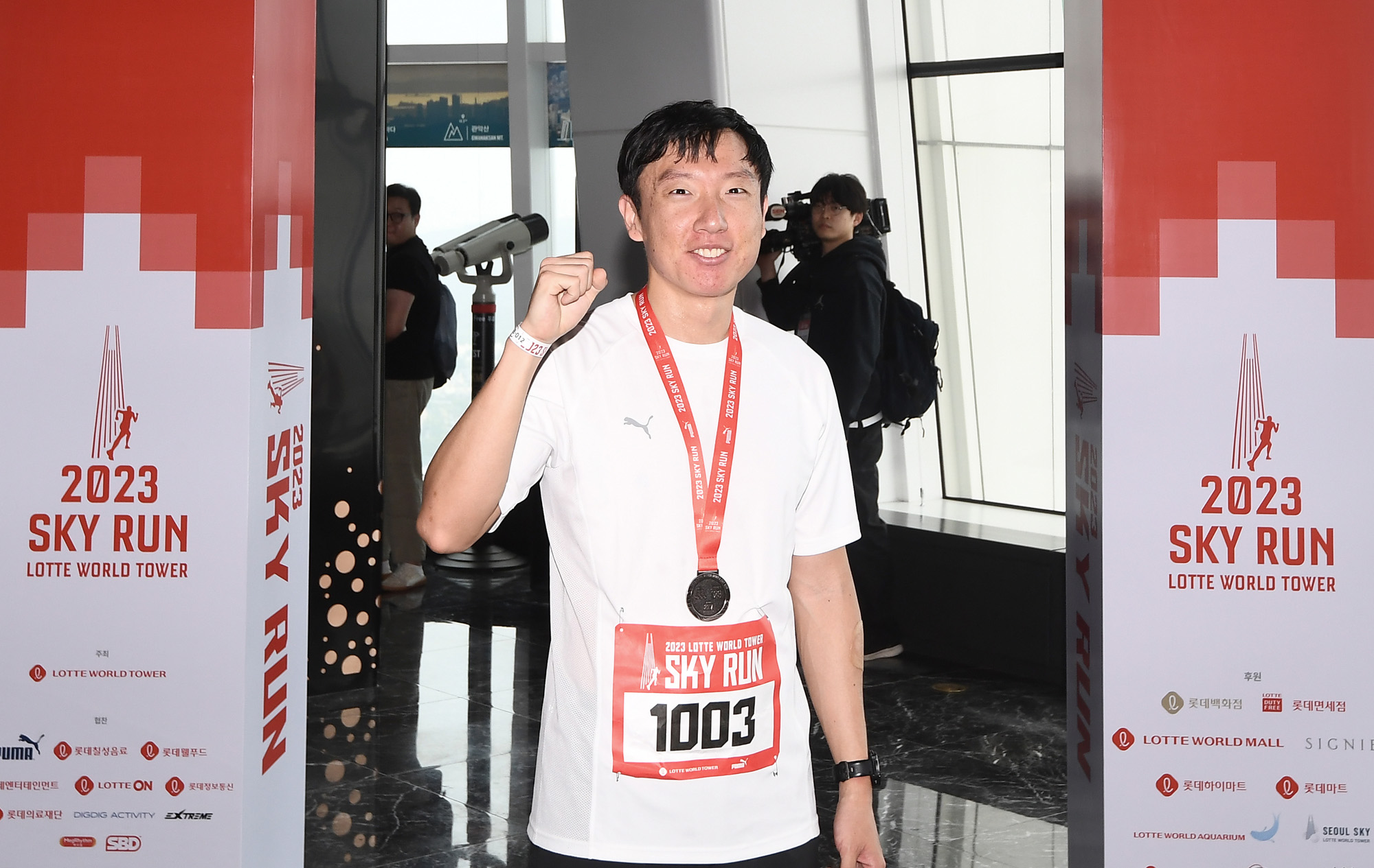 사회;롯데월드타워수직마라톤대회;롯데월드타워스카이런;스카이런;롯데월드타워계단