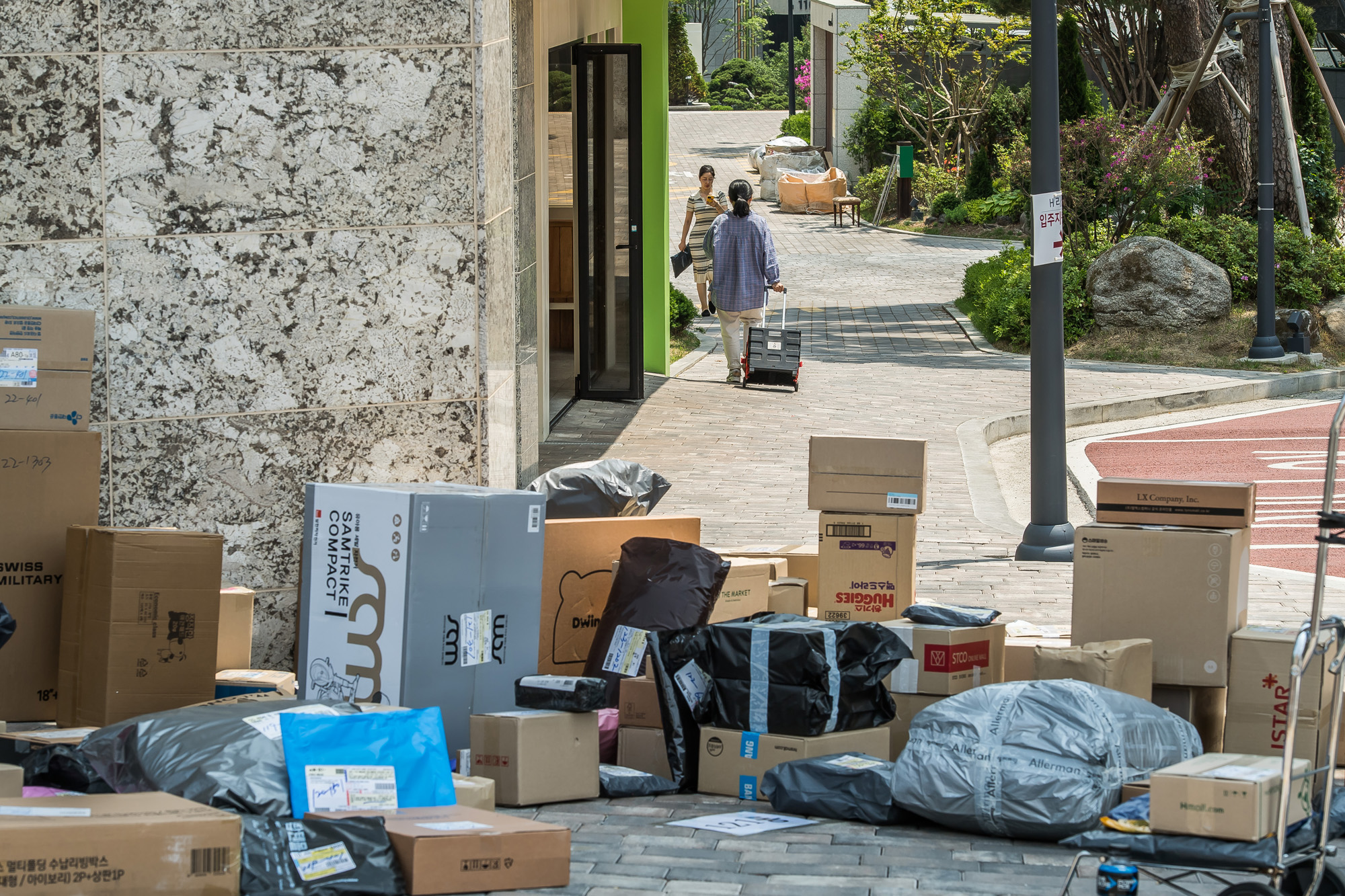 사회;세태;사건사고;택배대란;수원대단지아파트택배대란;수원아파트택배대란;택배차량출입금지