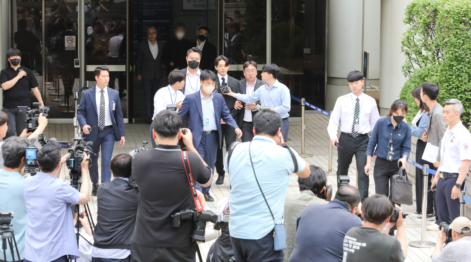 유아인;유아인영장실질심사;유아인법원;유아인마약