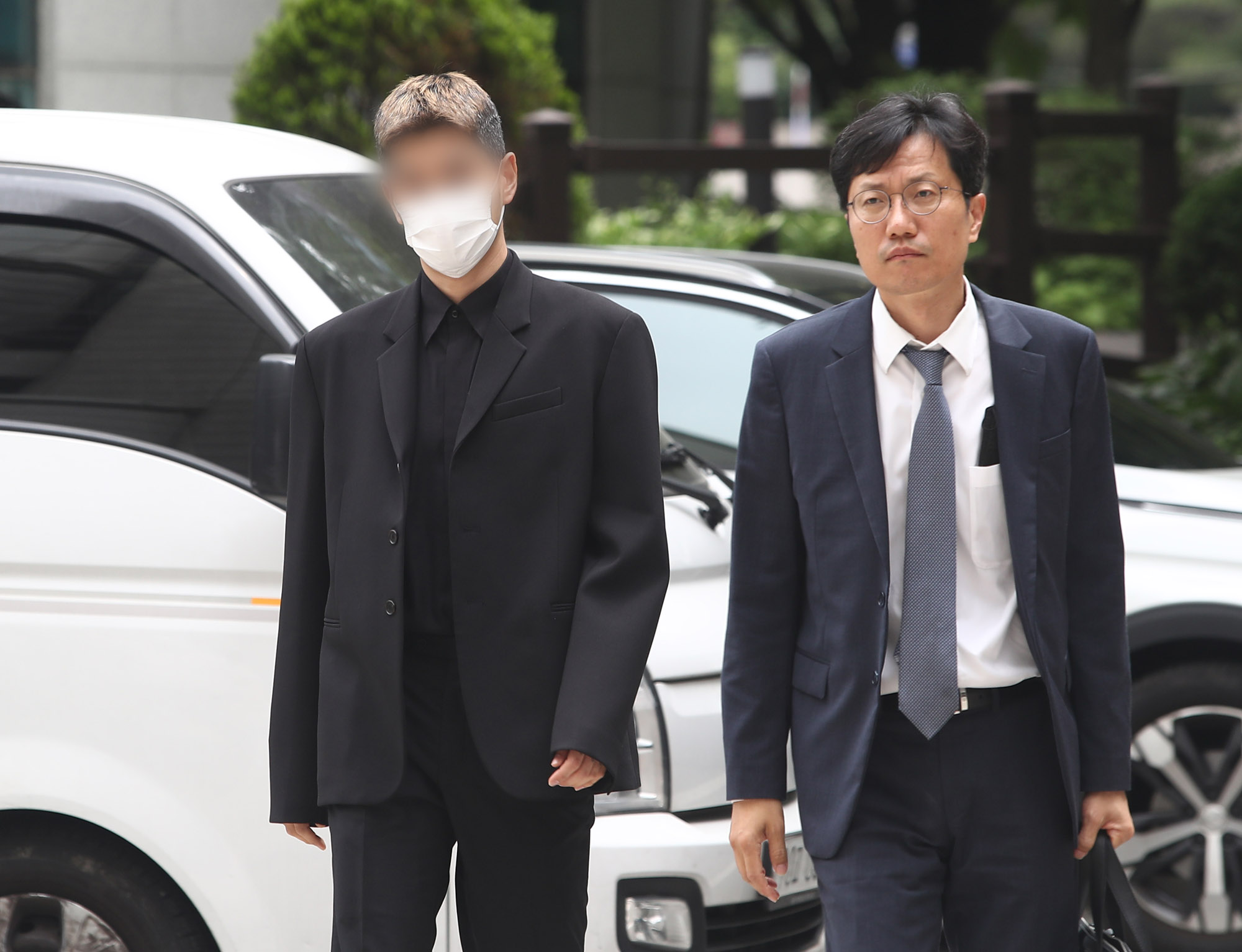 유아인;유아인지인;유아인남친;최하늘작가;유아인절친작가;지인a씨