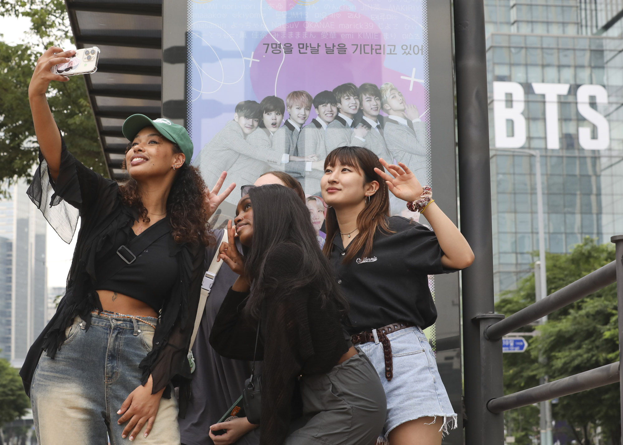 BTS;방탄소년단;방탄소년단10주년;데뷔10주년;방탄;아미;하이브