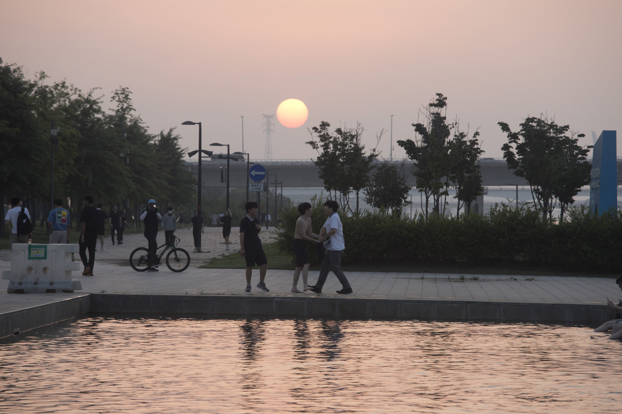 사회;세태;여름;무더위;물놀이;여의도;물빛공원