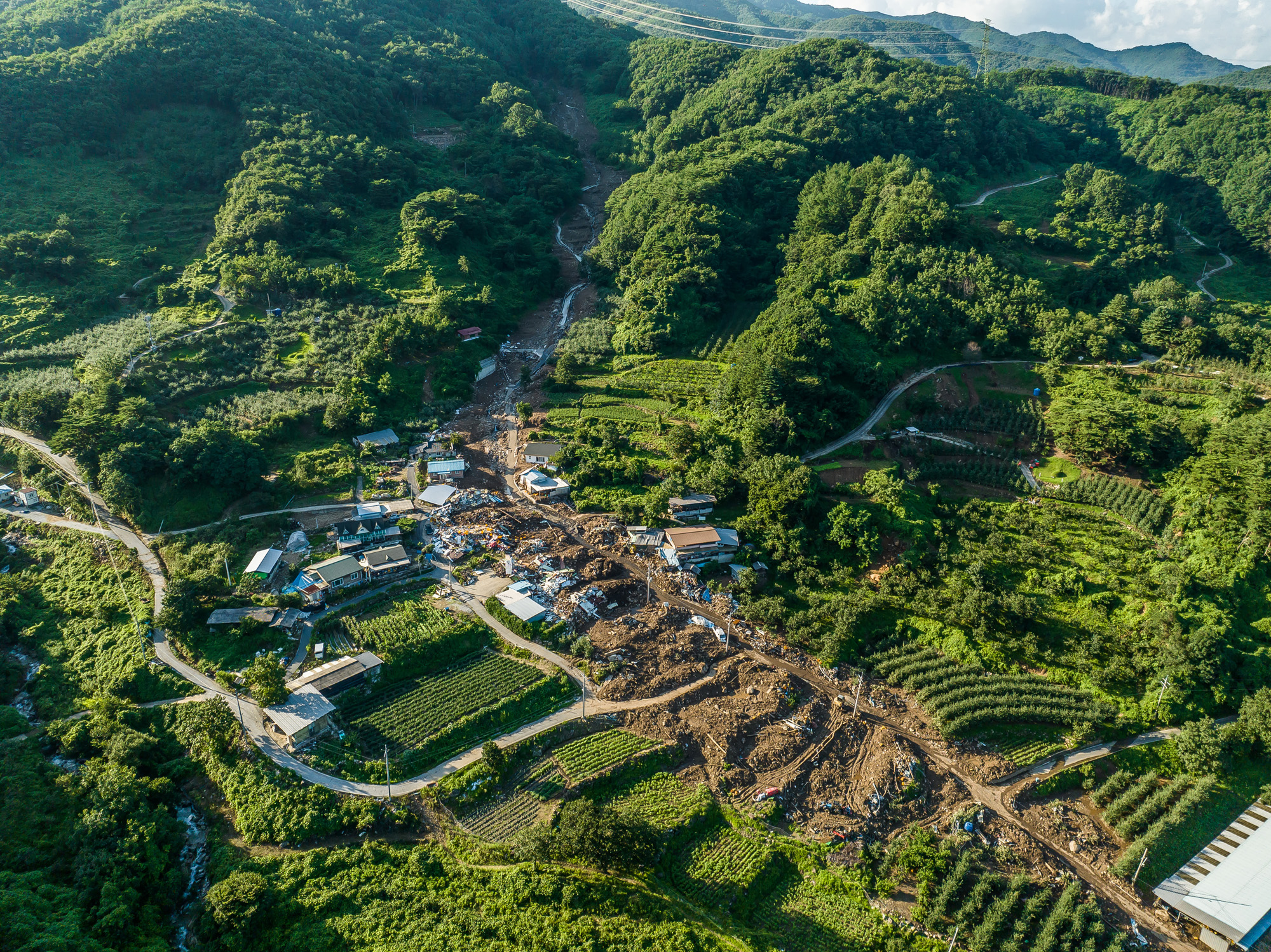 사회;사건사고;천재지변;산사태;폭우;장마;산사태피해스케치;경북예천군효자면산사태;예천군산사태;효자면산사태;인명사고