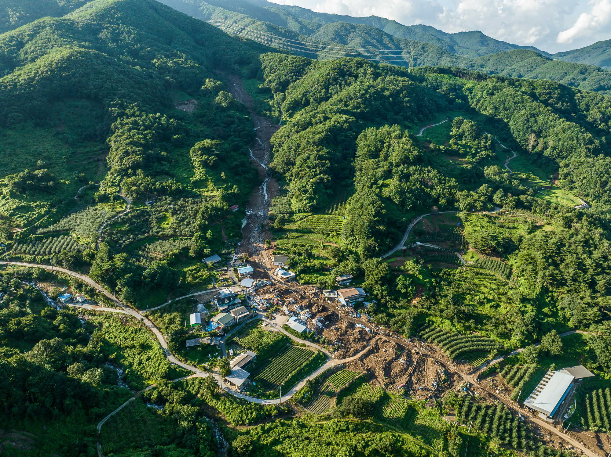 사회;사건사고;천재지변;산사태;폭우;장마;산사태피해스케치;경북예천군효자면산사태;예천군산사태;효자면산사태;인명사고