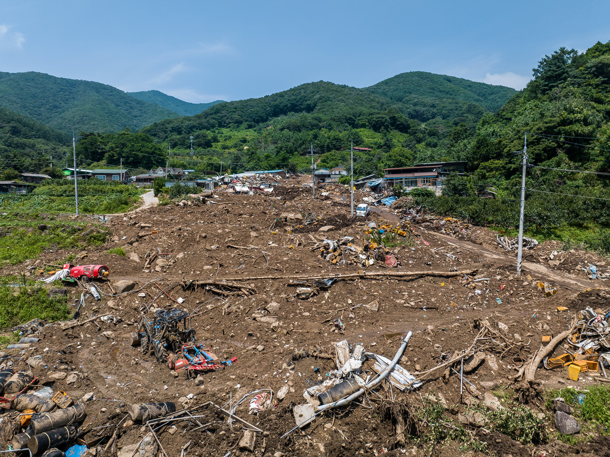 사회;사건사고;천재지변;산사태;폭우;장마;산사태피해스케치;경북예천군효자면산사태;예천군산사태;효자면산사태;인명사고