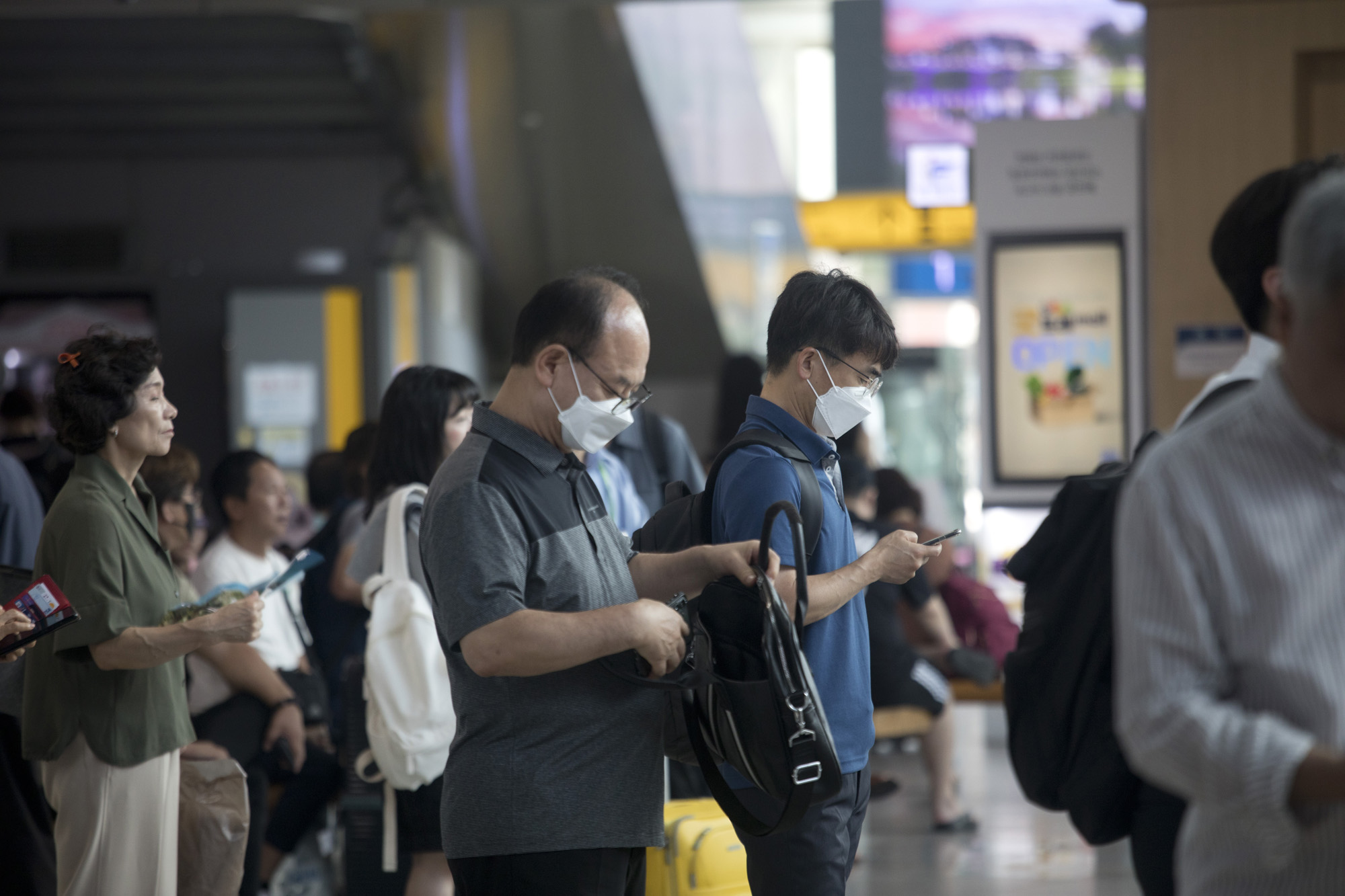 사회;세태;코로나19;서울역;출근길;마스크