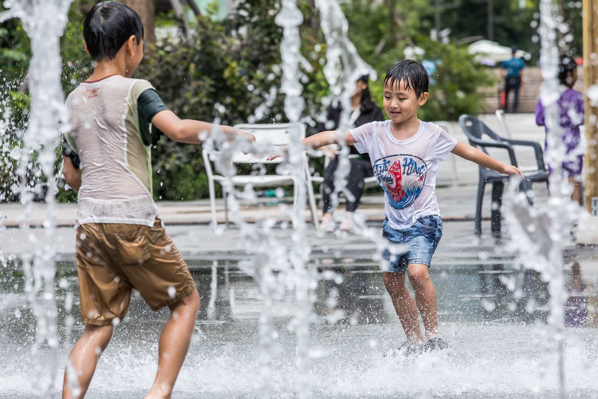 사회;세태;날씨스케치;더위스케치;폭염스케치;광화문광장분수대;폭염특보;한여름;더위물놀이