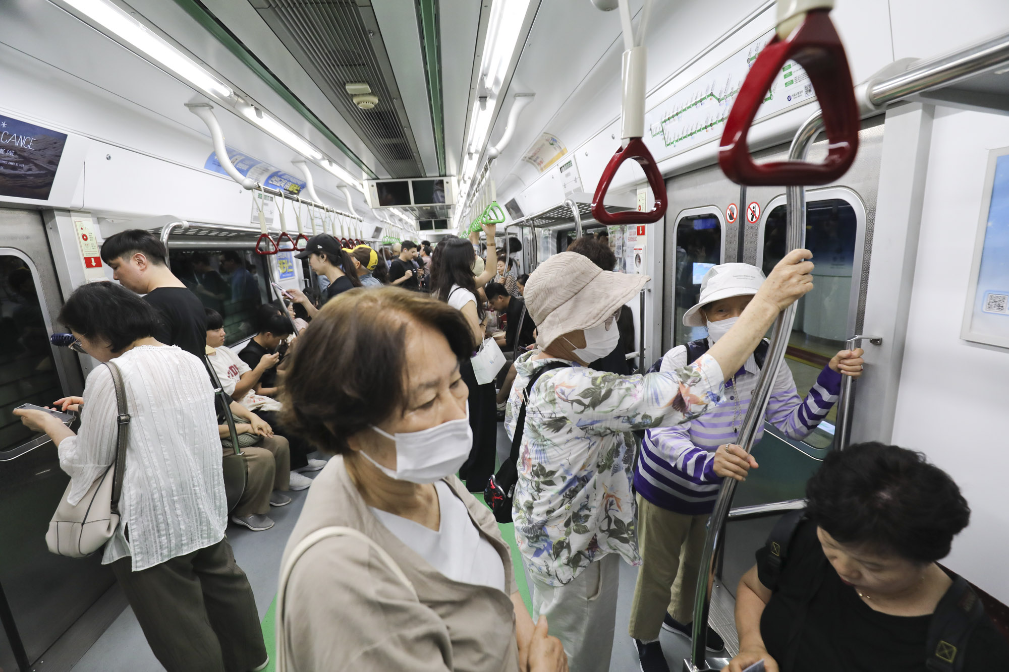 코로나19;코로나확산;코로나대중교통;코로나마스크