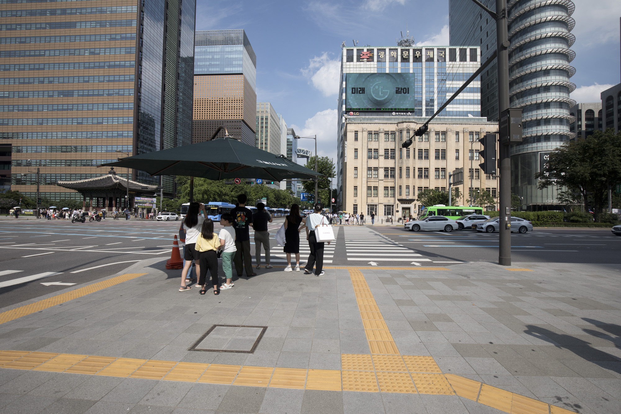 사회;세태;폭염;더위;여름;그늘막;횡단보도