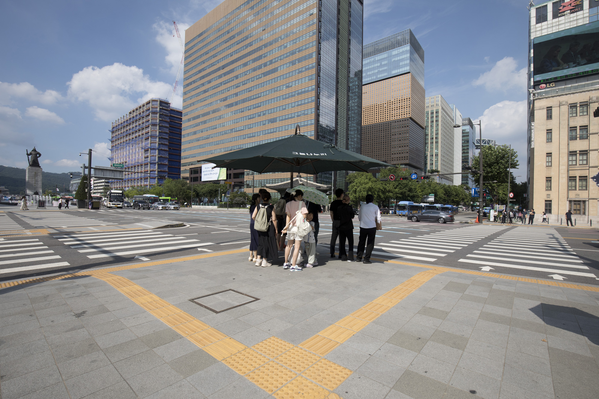 사회;세태;폭염;더위;여름;그늘막;횡단보도