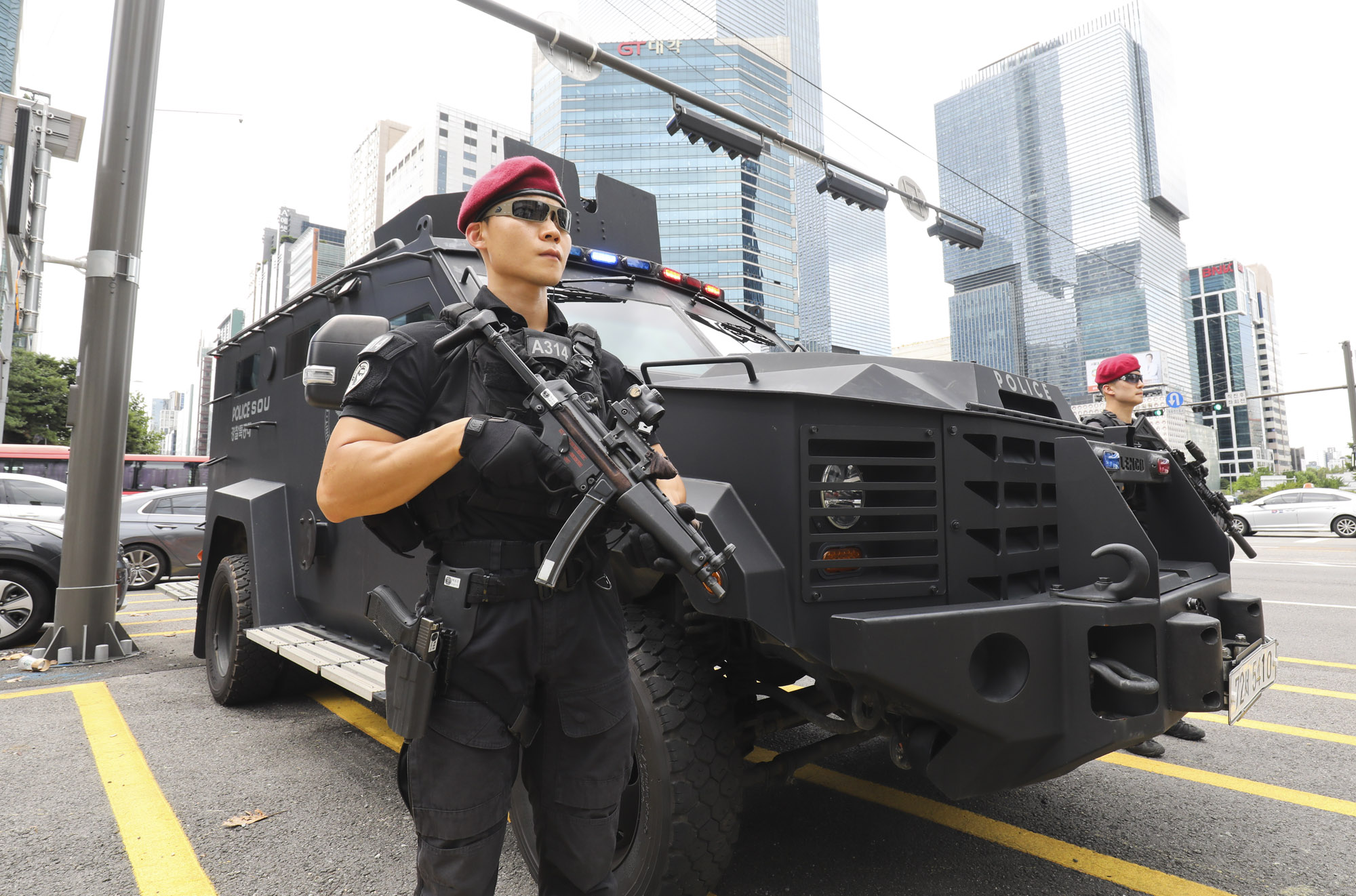 흉기난동;묻지마살인;강남역경찰;경찰특공대;지하철특공대