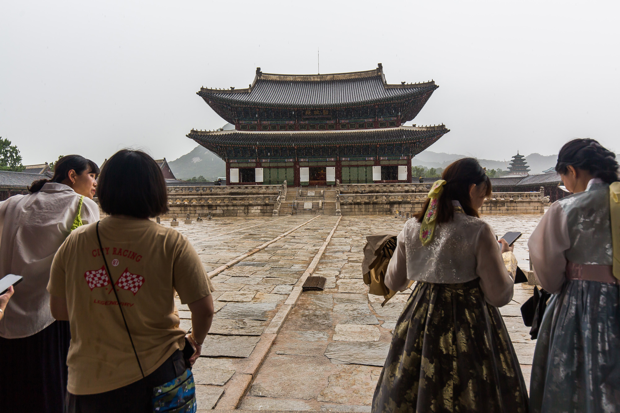 사회;세태;민방위훈련;공습경보대피훈련;경복궁;경복궁외국인관광객