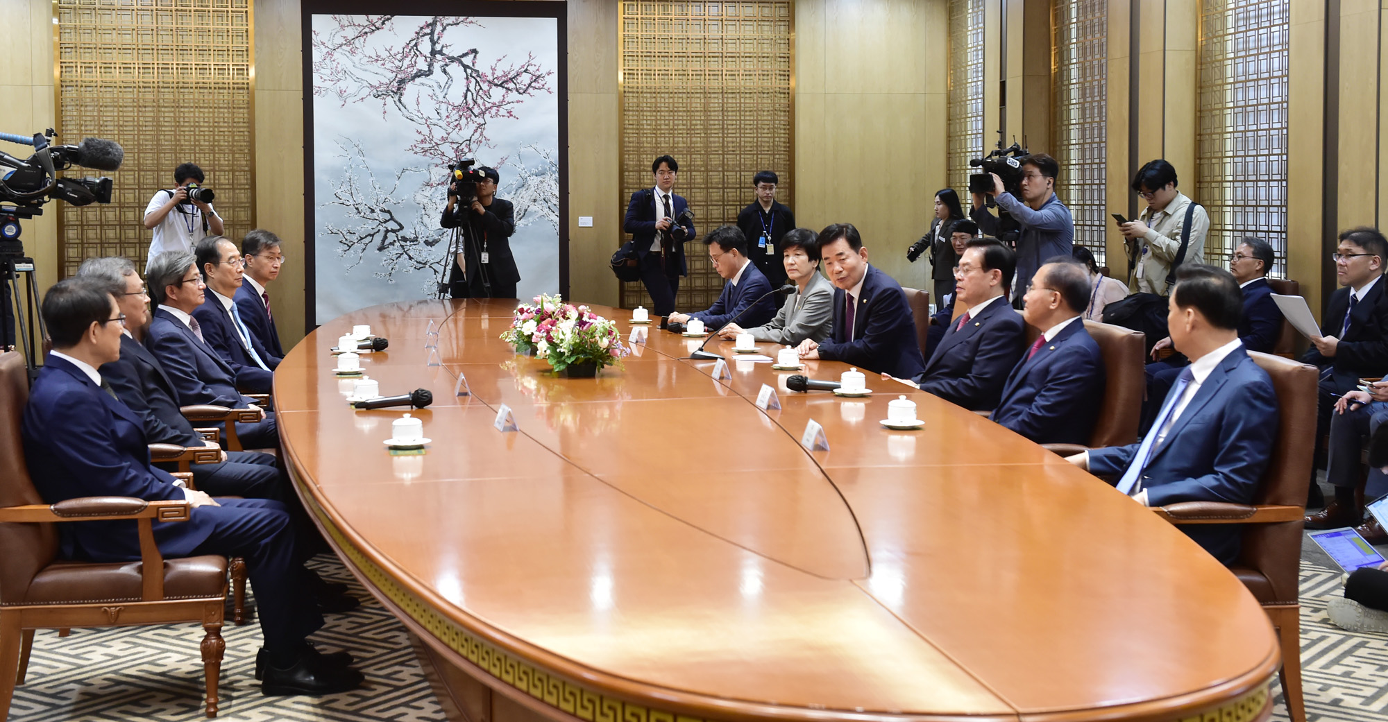 정치;국회;국회정기회개회식사전환담;주요5부인사;김진표 국회의장