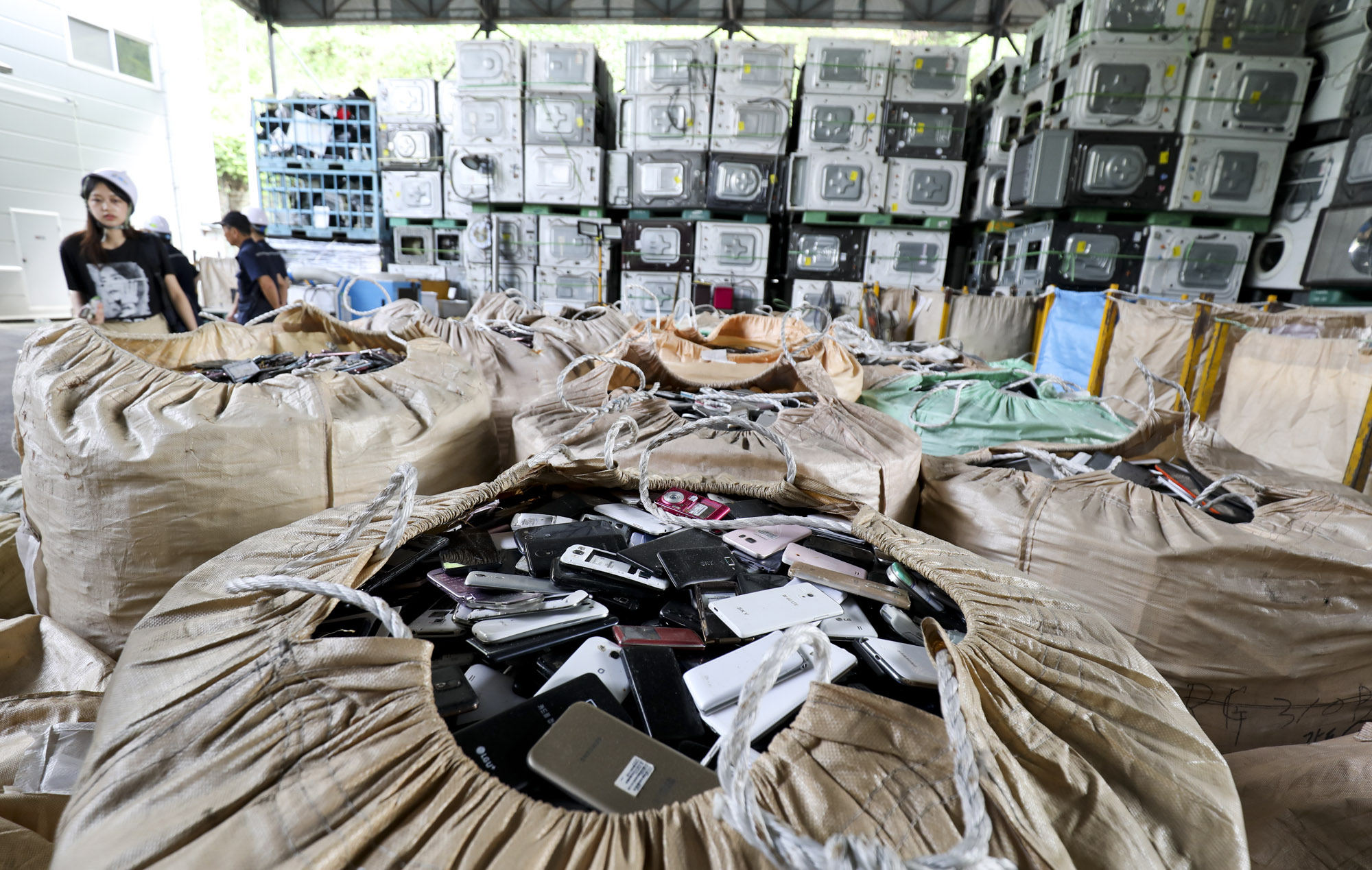 수도권자원순환센터;휴대폰;페휴대폰;순환거버넌스