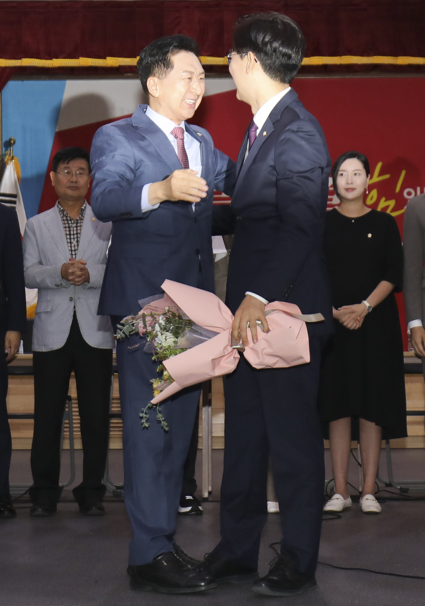 정치;조정훈;조정훈국민의힘합당;조정훈국민의힘합류;시대전환국민의힘;동행서약식