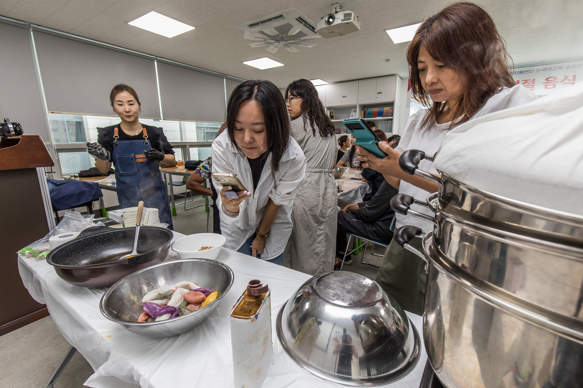 명절;추석;한가위;한가위송편;엔데믹;엔데믹추석;인천외국인종합지원센터;외국인한가위명절음식만들기;명절음식만들기체험프로그램